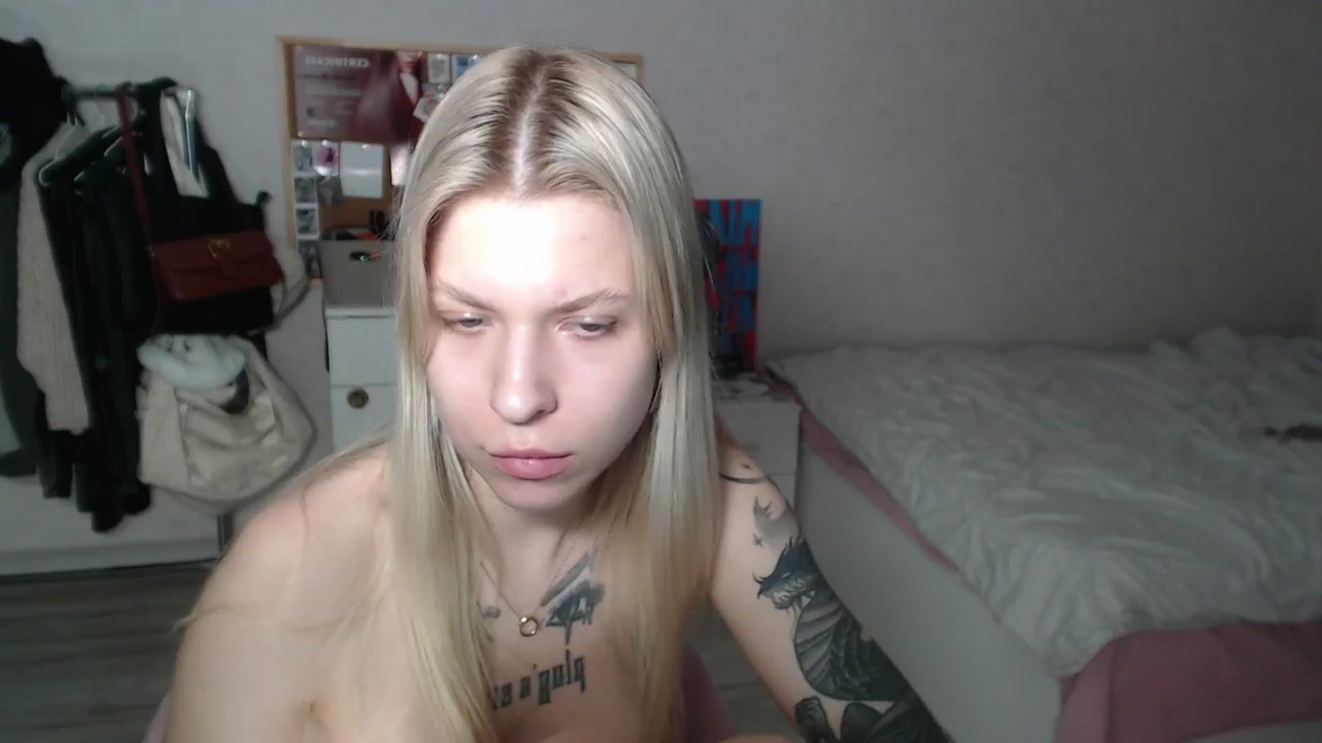 Gallery image thumbnail from Aidra__Foxxx's myfreecams stream on, 06/28/2024, 23:10 image 12 of 20