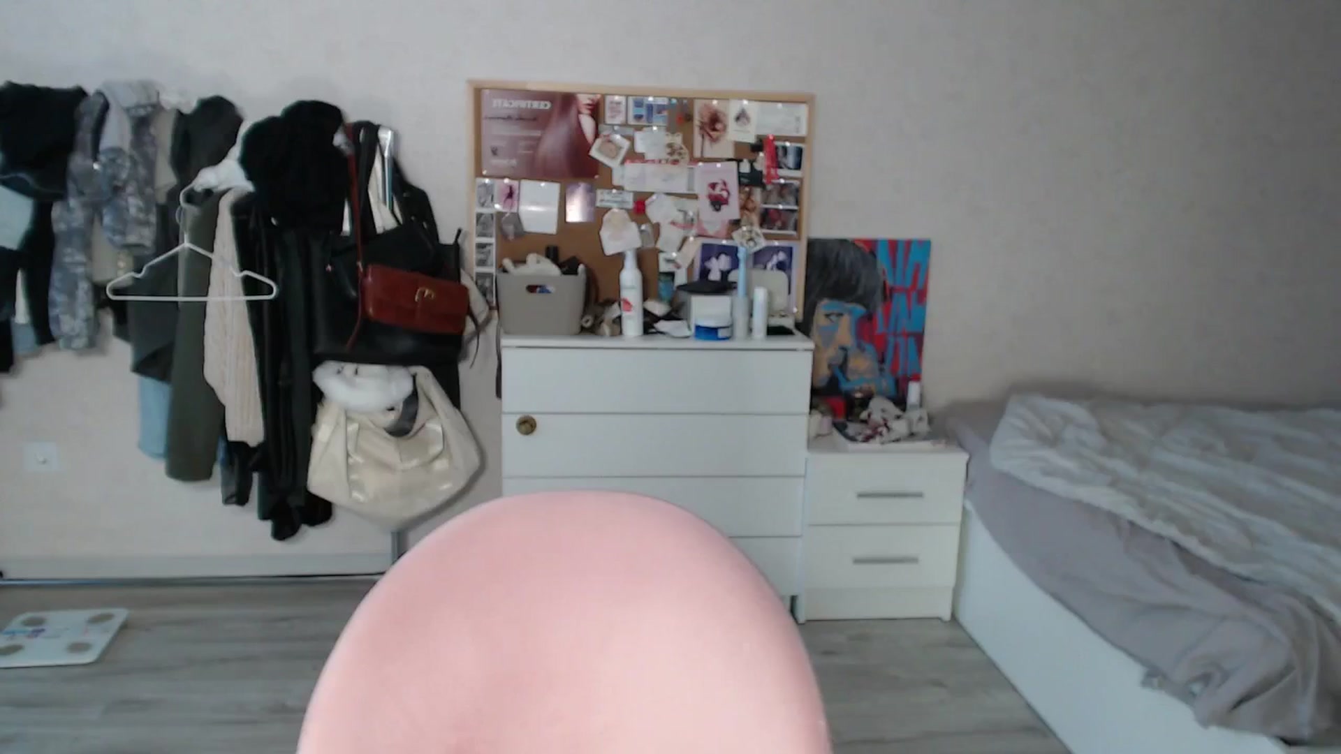 Gallery image thumbnail from Aidra__Foxxx's myfreecams stream on, 07/02/2024, 19:40 image 7 of 20