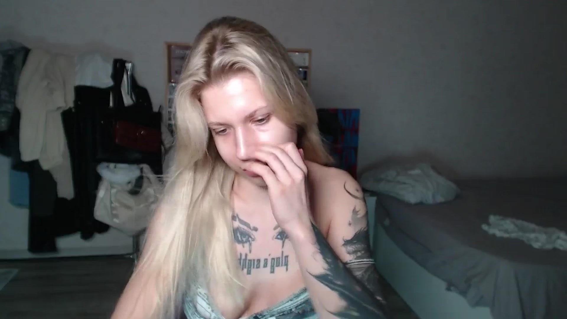 Gallery image thumbnail from Aidra__Foxxx's myfreecams stream on, 07/03/2024, 19:22 image 4 of 20