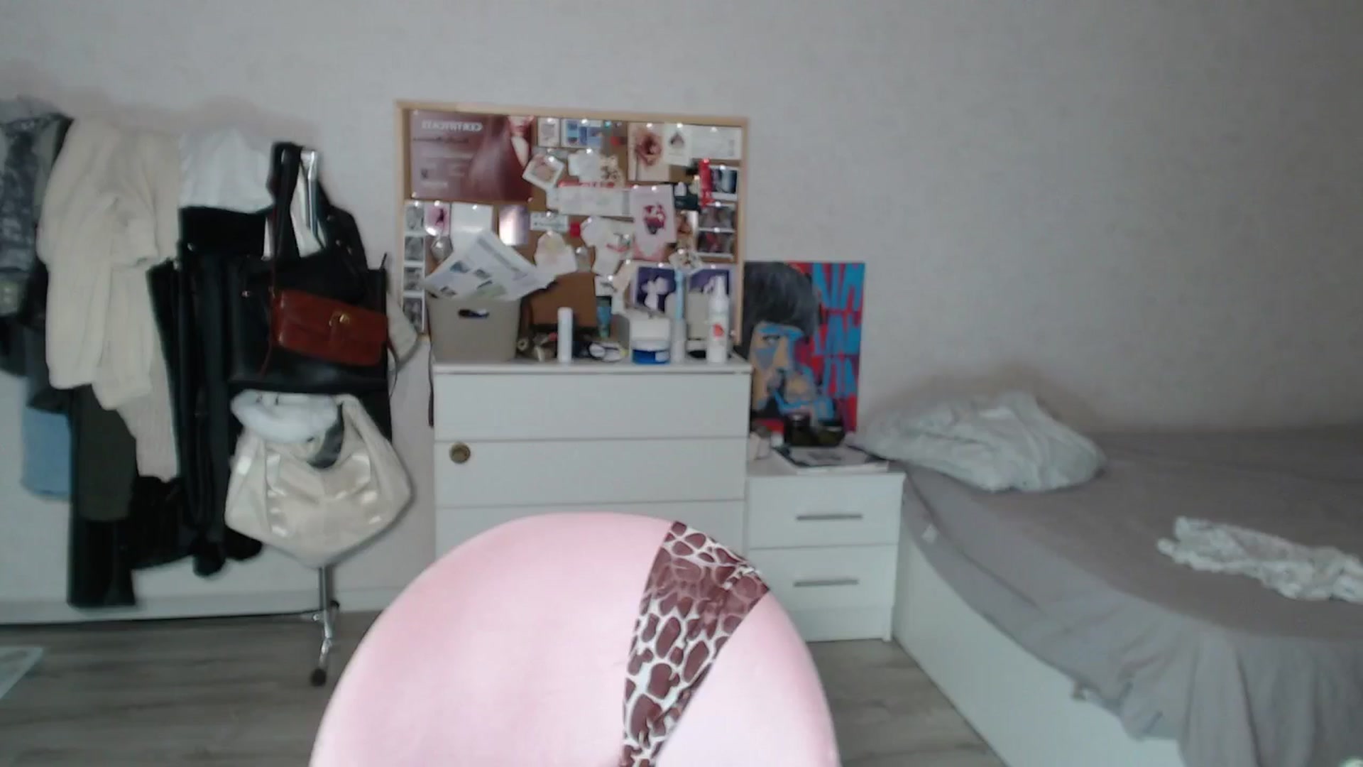 Gallery image thumbnail from Aidra__Foxxx's myfreecams stream on, 07/03/2024, 19:22 image 16 of 20