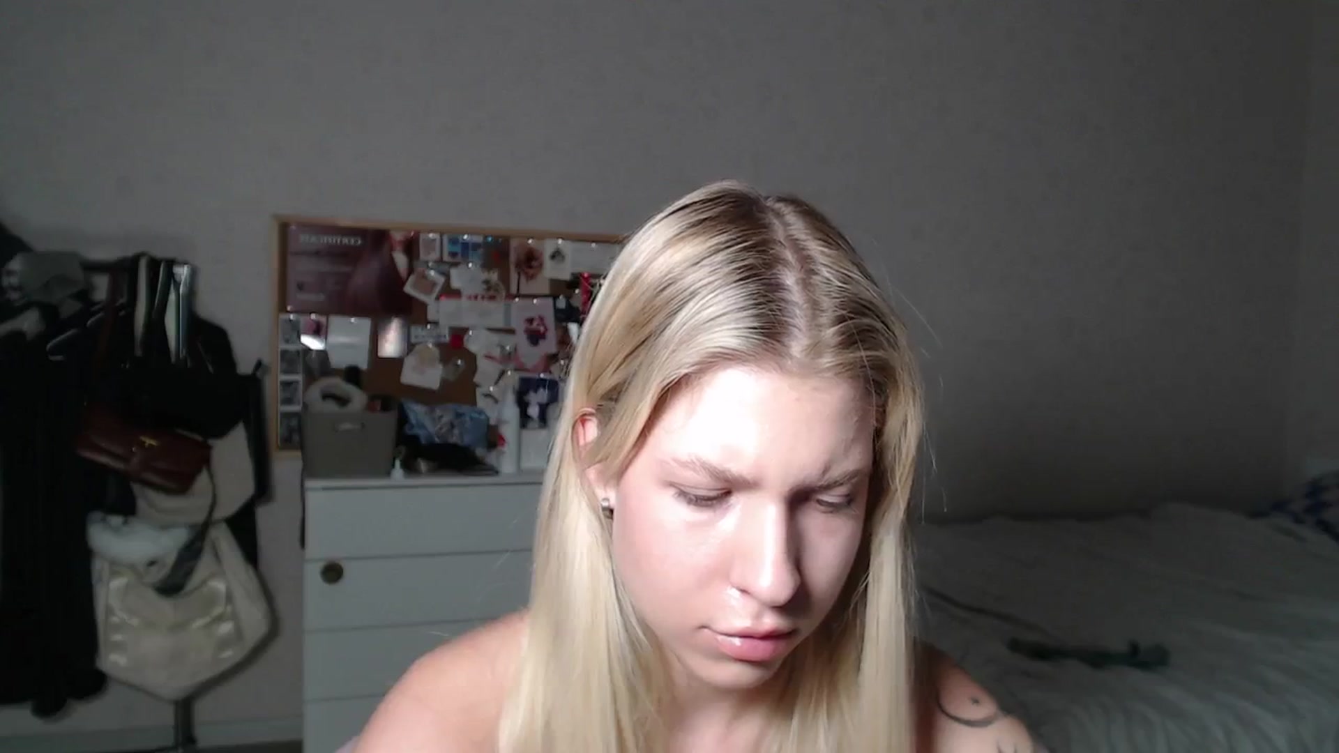 Gallery image thumbnail from Aidra__Foxxx's myfreecams stream on, 07/10/2024, 21:43 image 5 of 20