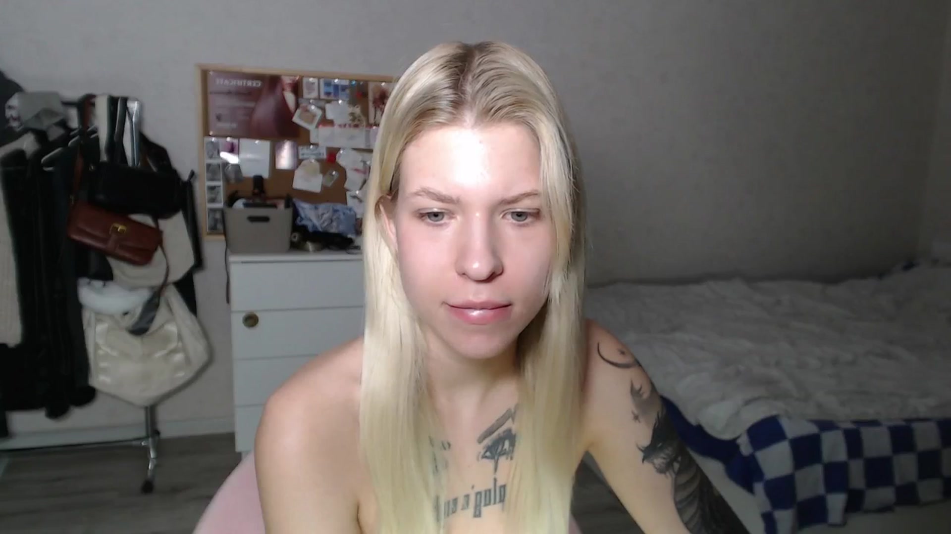 Gallery image thumbnail from Aidra__Foxxx's myfreecams stream on, 07/11/2024, 22:20 image 16 of 20