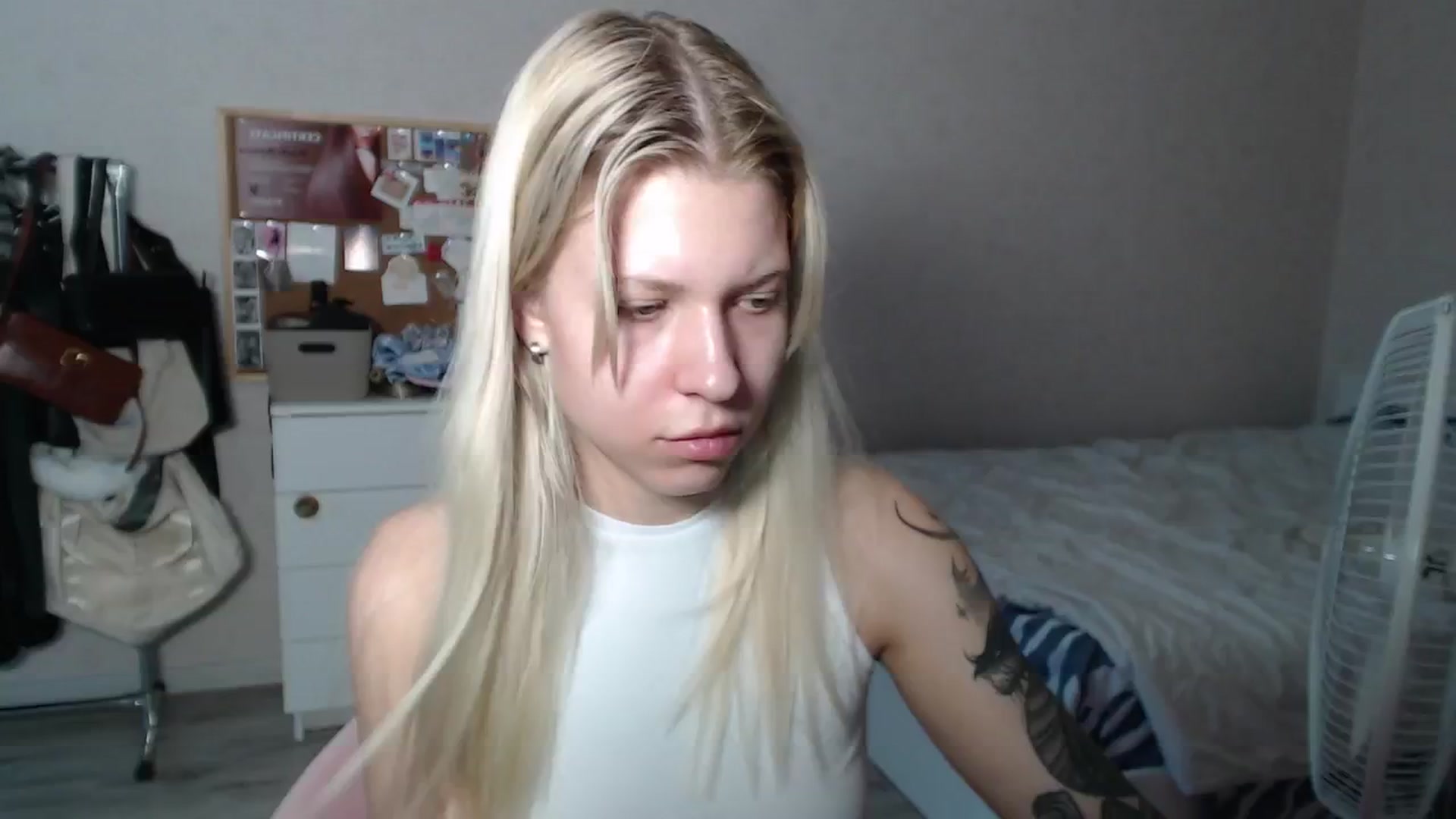 Gallery image thumbnail from Aidra__Foxxx's myfreecams stream on, 07/13/2024, 18:37 image 1 of 20