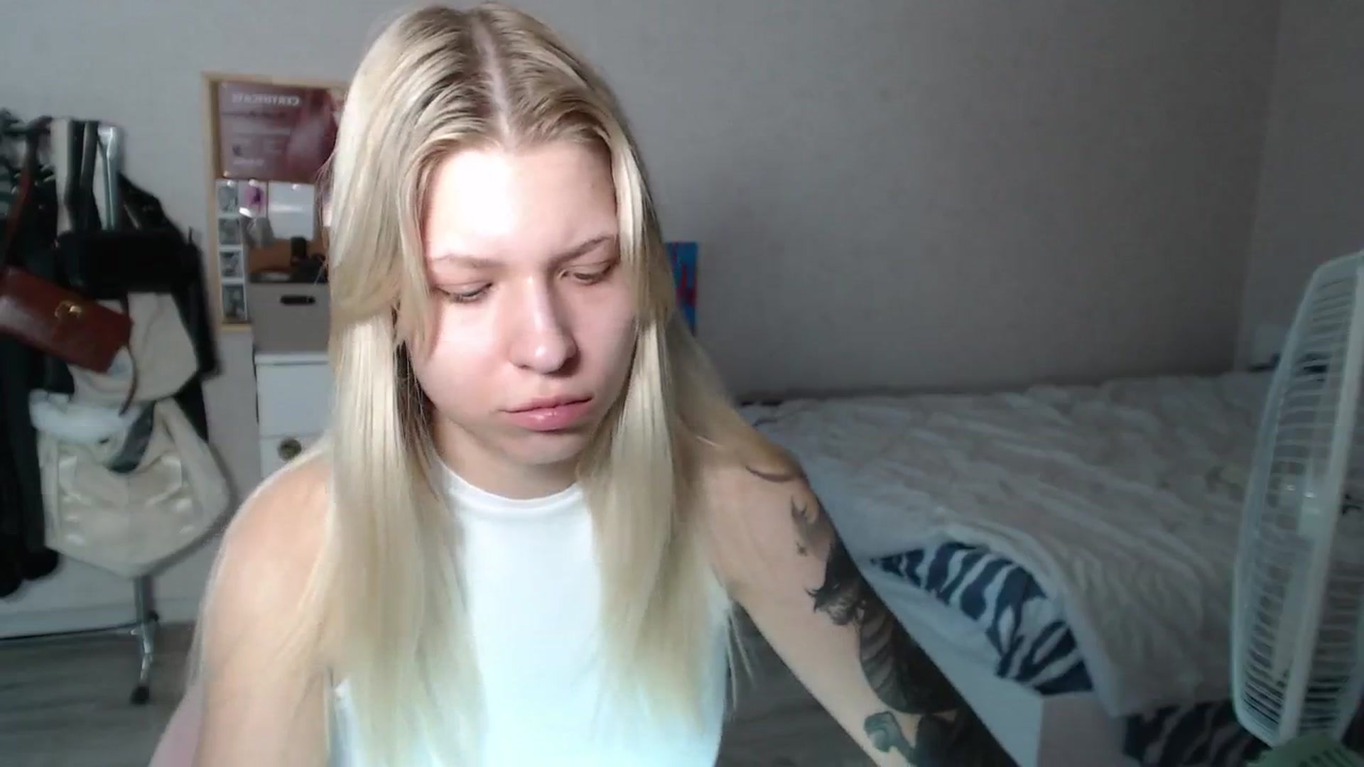 Gallery image thumbnail from Aidra__Foxxx's myfreecams stream on, 07/13/2024, 18:37 image 6 of 20