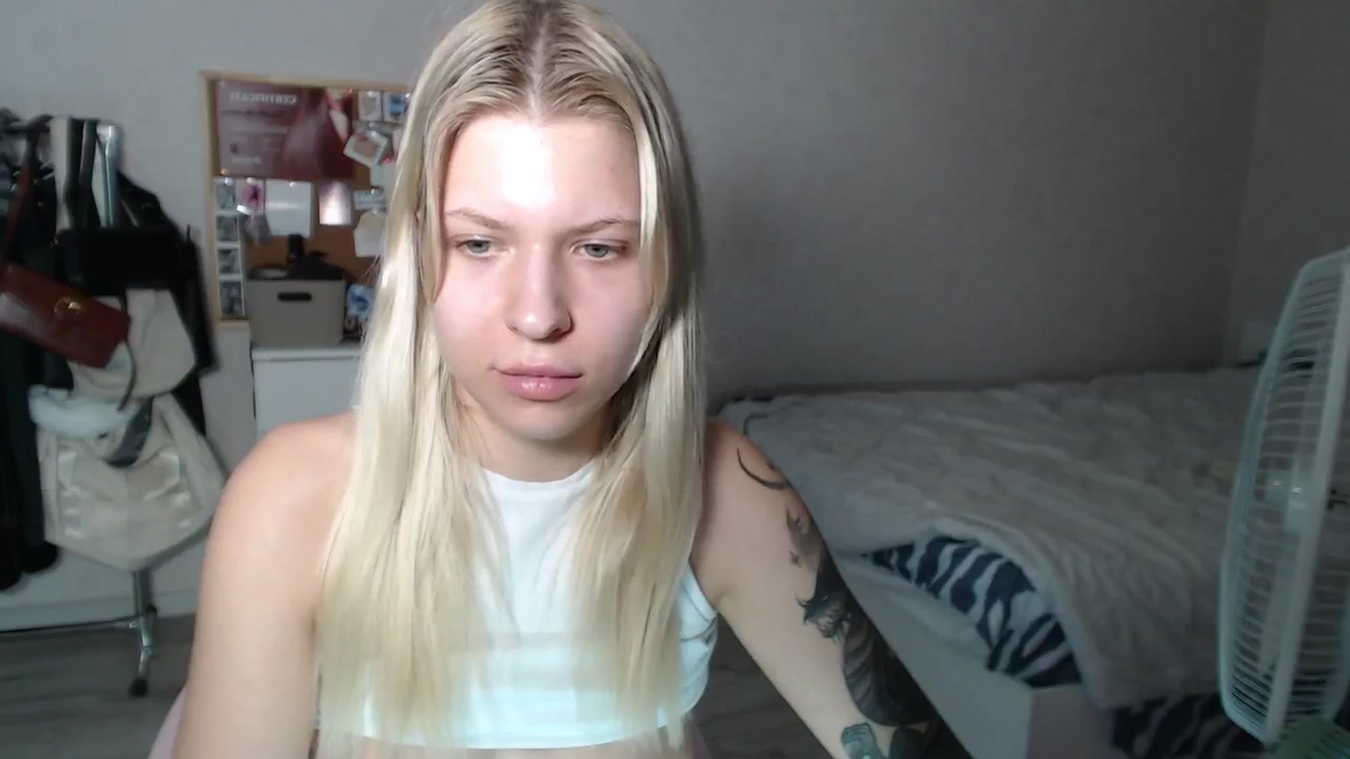 Gallery image thumbnail from Aidra__Foxxx's myfreecams stream on, 07/13/2024, 18:37 image 14 of 20