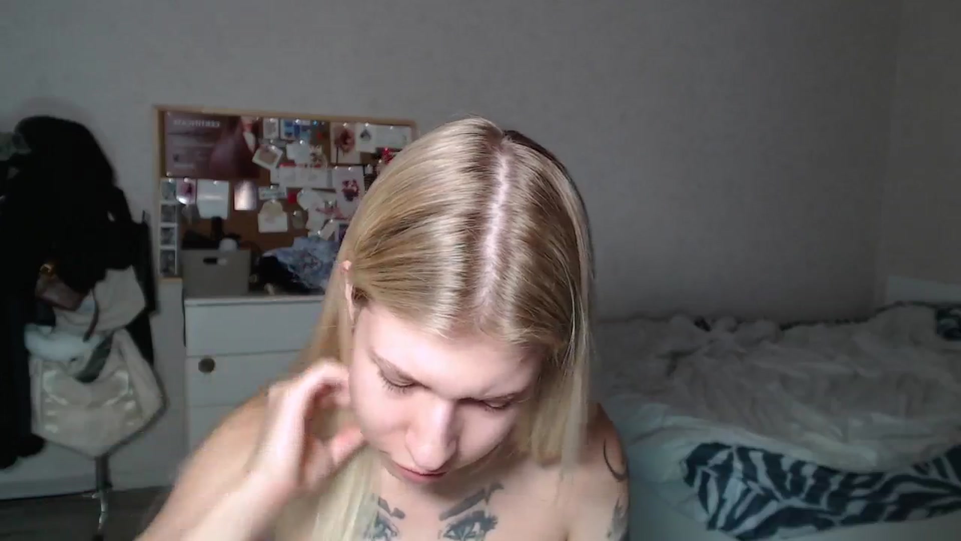 Gallery image thumbnail from Aidra__Foxxx's myfreecams stream on, 07/14/2024, 19:41 image 18 of 20