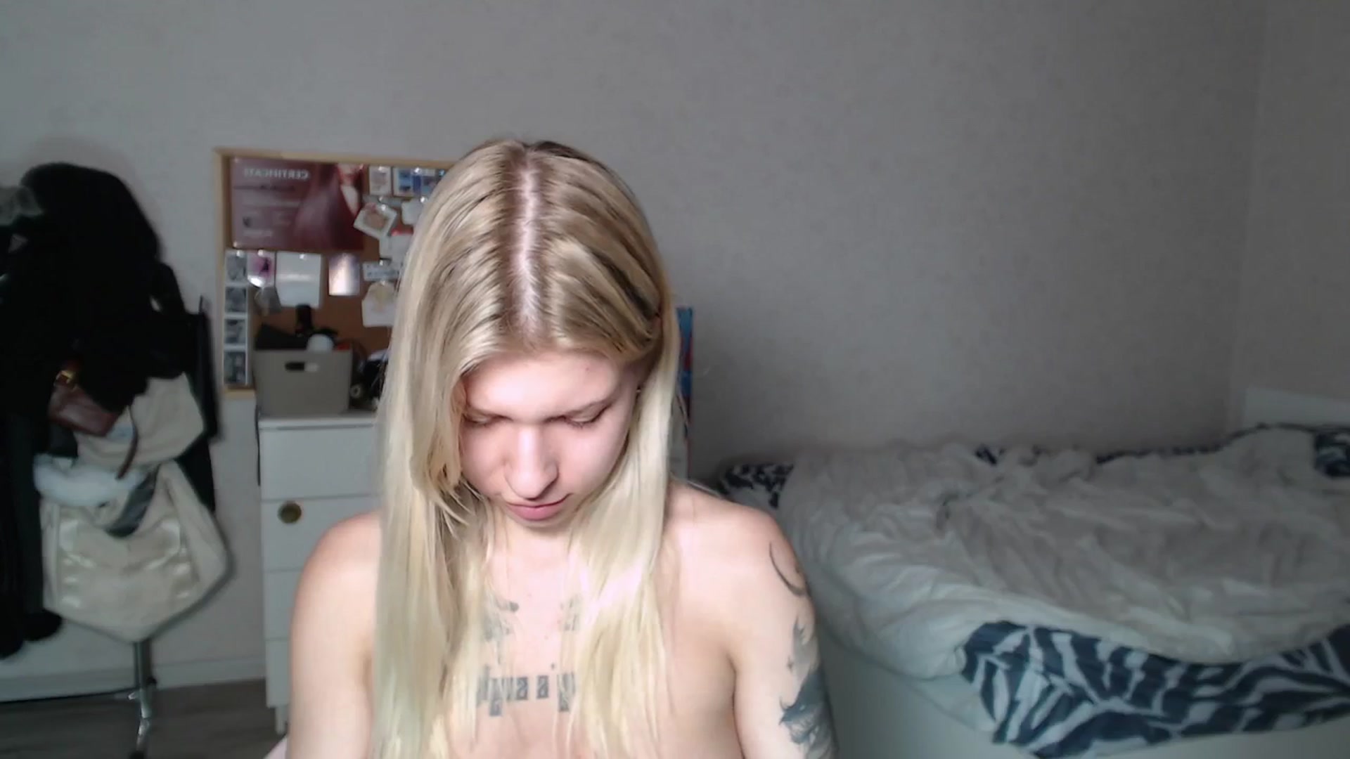Gallery image thumbnail from Aidra__Foxxx's myfreecams stream on, 07/14/2024, 19:41 image 15 of 20