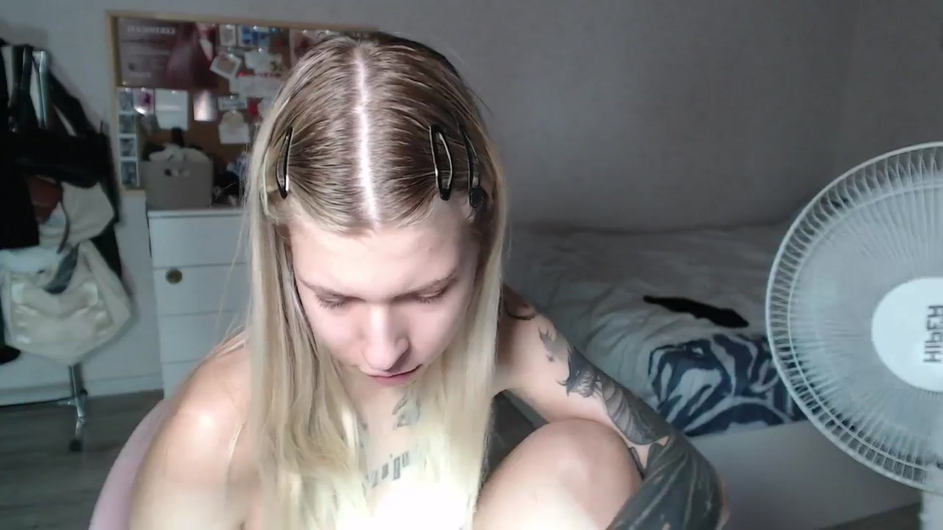 Gallery image thumbnail from Aidra__Foxxx's myfreecams stream on, 07/15/2024, 20:23 image 17 of 20