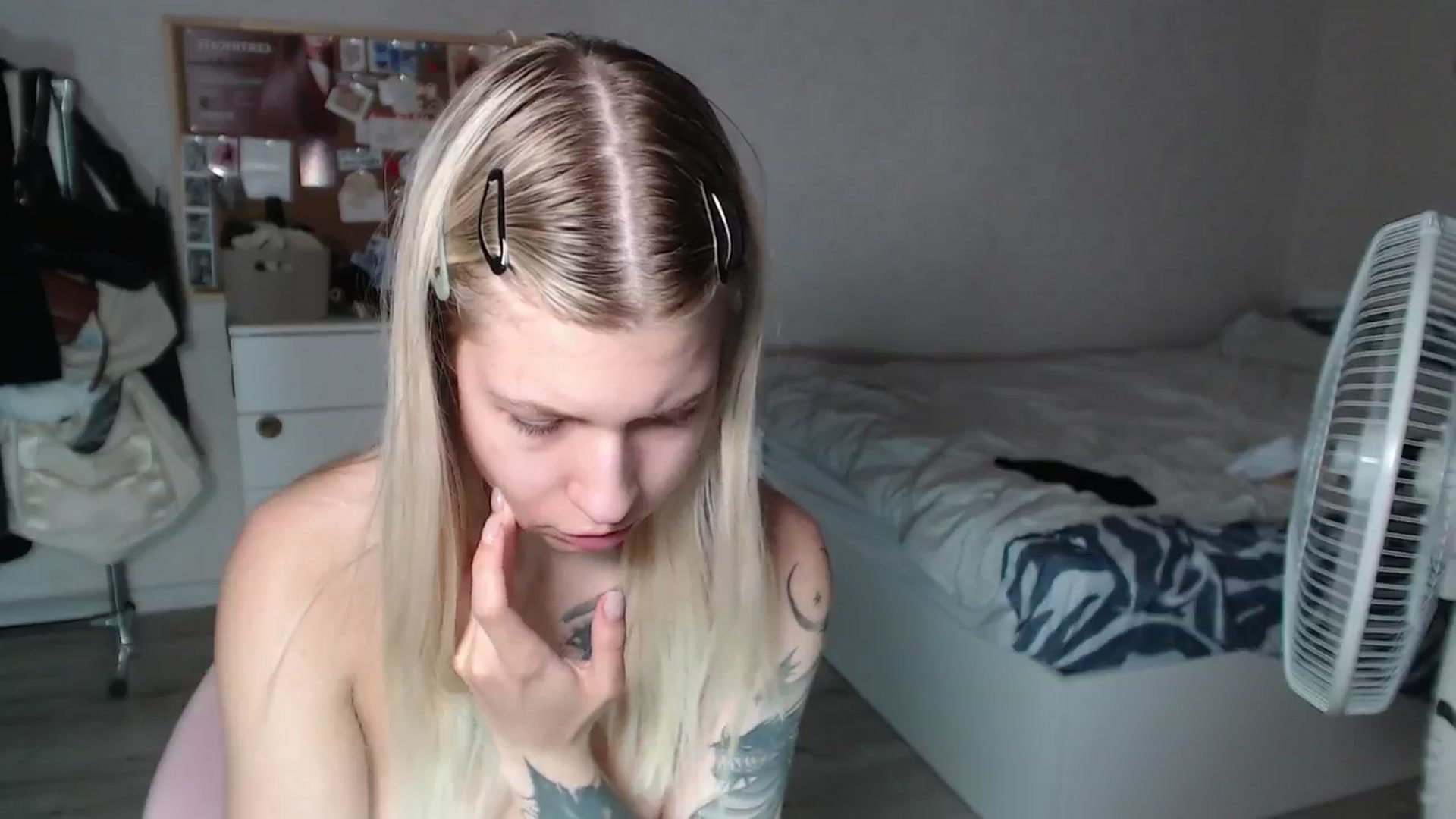 Gallery image thumbnail from Aidra__Foxxx's myfreecams stream on, 07/15/2024, 20:23 image 18 of 20