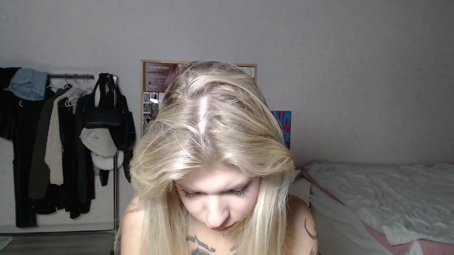 Gallery image thumbnail from Aidra__Foxxx's myfreecams stream on, 07/29/2024, 19:26 image 16 of 20
