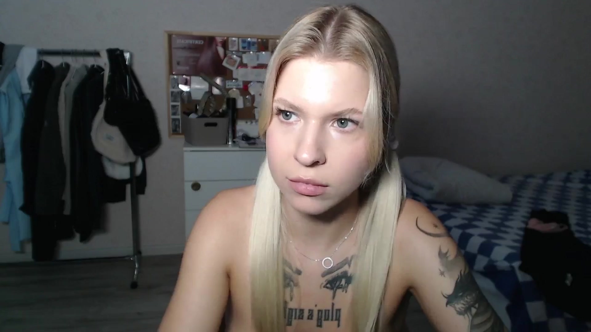 Gallery image thumbnail from Aidra__Foxxx's myfreecams stream on, 08/04/2024, 18:54 image 4 of 20