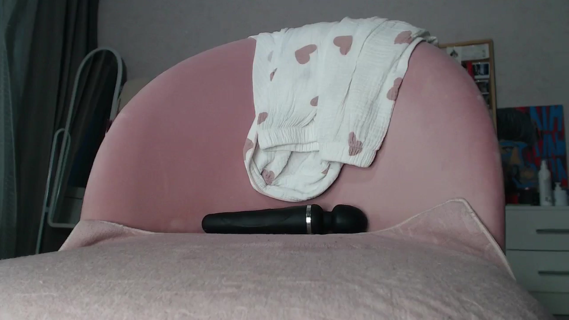 Gallery image thumbnail from Aidra__Foxxx's myfreecams stream on, 08/04/2024, 18:54 image 15 of 20