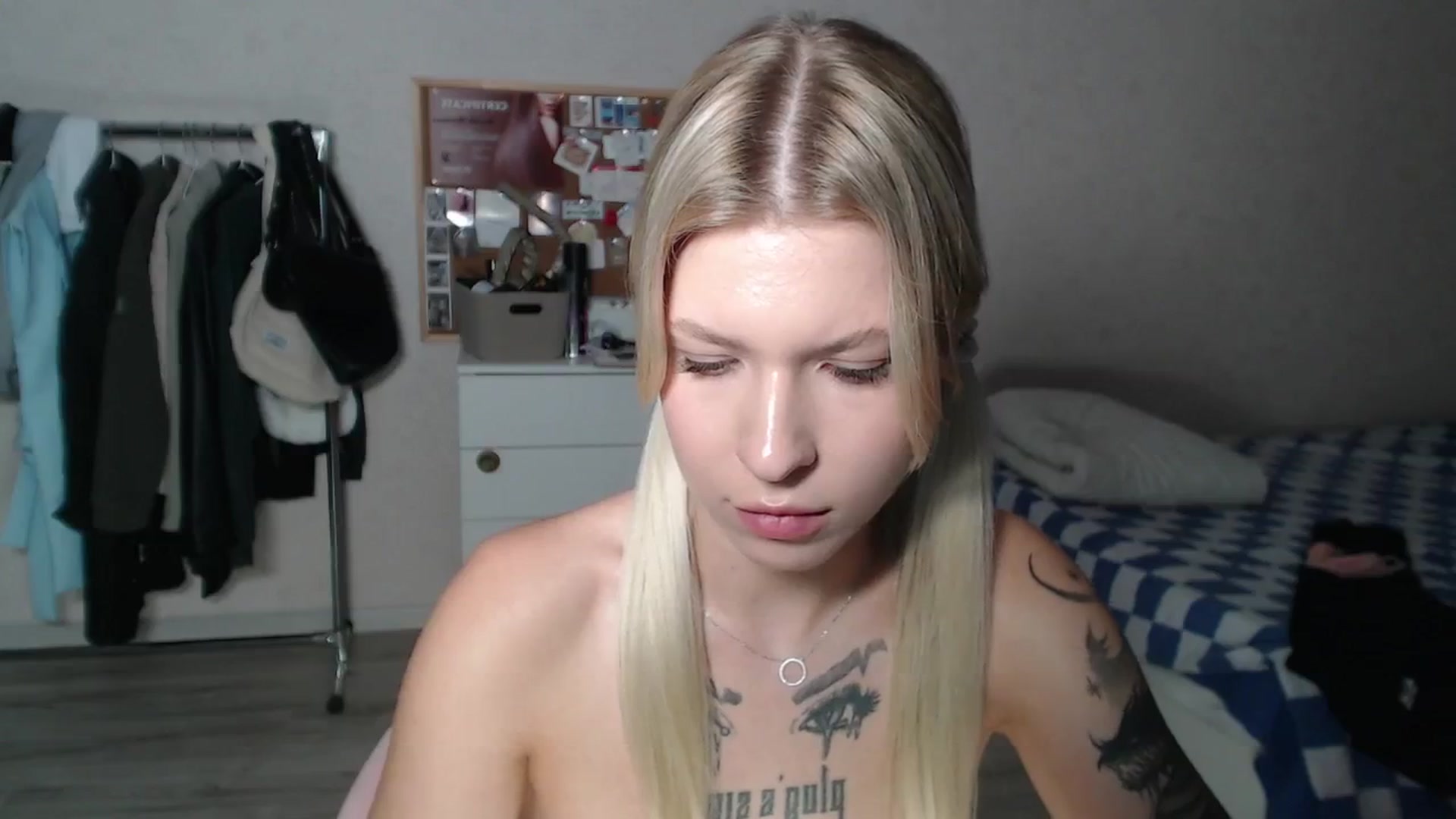 Gallery image thumbnail from Aidra__Foxxx's myfreecams stream on, 08/04/2024, 18:54 image 20 of 20