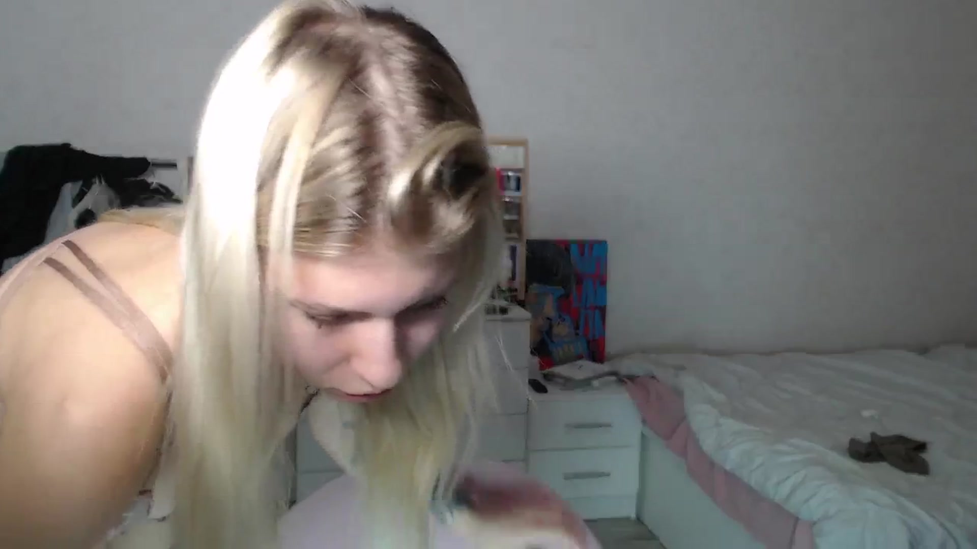 Gallery image thumbnail from Aidra__Foxxx's myfreecams stream on, 08/20/2024, 20:48 image 9 of 20