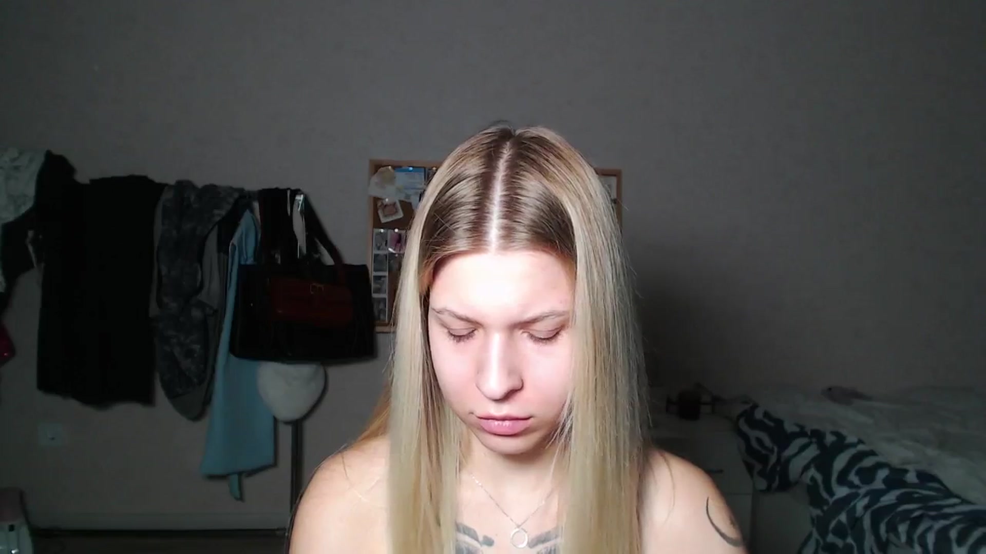 Gallery image thumbnail from Aidra__Foxxx's myfreecams stream on, 10/29/2024, 20:17 image 9 of 20