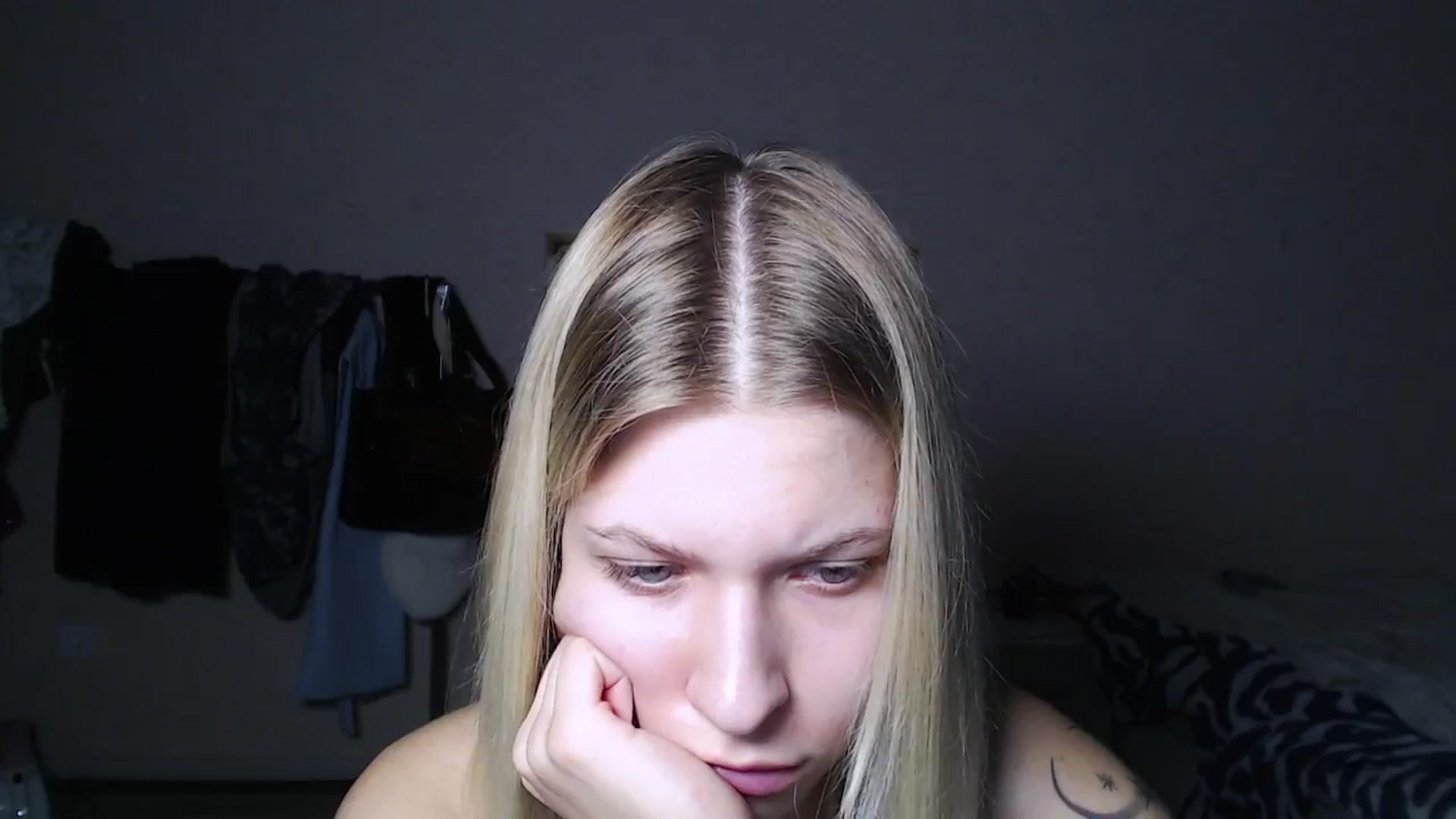 Gallery image thumbnail from Aidra__Foxxx's myfreecams stream on, 10/29/2024, 20:17 image 19 of 20