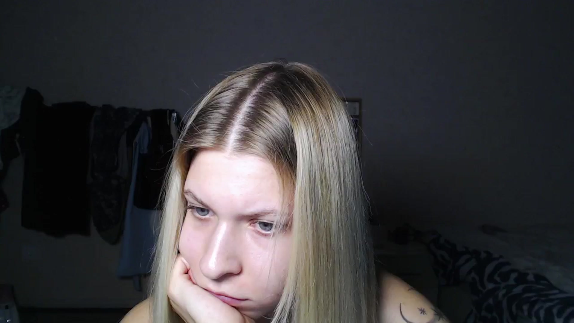 Gallery image thumbnail from Aidra__Foxxx's myfreecams stream on, 10/29/2024, 20:17 image 12 of 20
