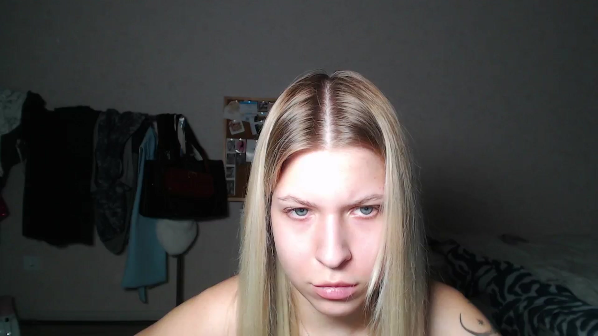 Gallery image thumbnail from Aidra__Foxxx's myfreecams stream on, 10/29/2024, 20:17 image 18 of 20