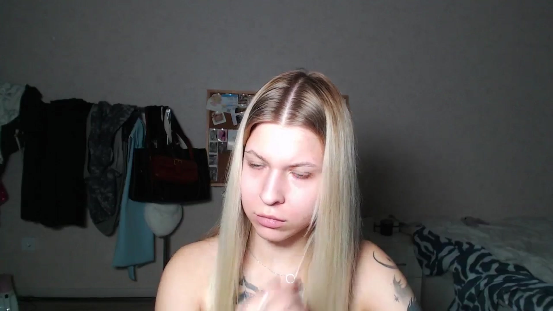 Gallery image thumbnail from Aidra__Foxxx's myfreecams stream on, 10/29/2024, 20:17 image 6 of 20