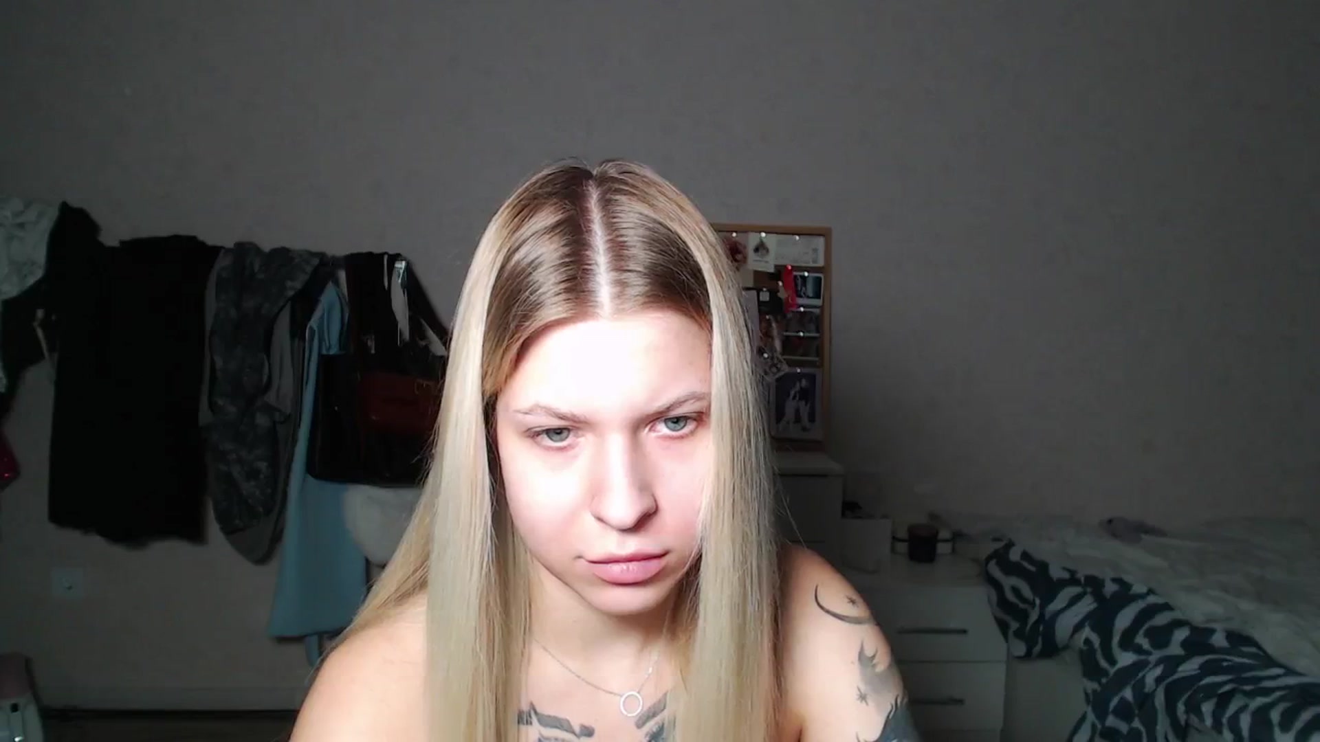 Gallery image thumbnail from Aidra__Foxxx's myfreecams stream on, 10/29/2024, 20:17 image 4 of 20