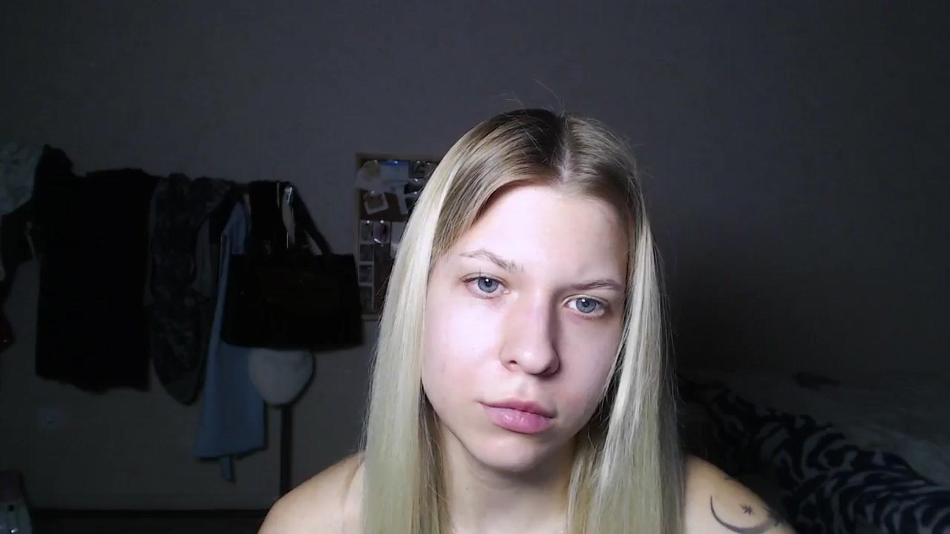 Gallery image thumbnail from Aidra__Foxxx's myfreecams stream on, 10/29/2024, 20:17 image 17 of 20