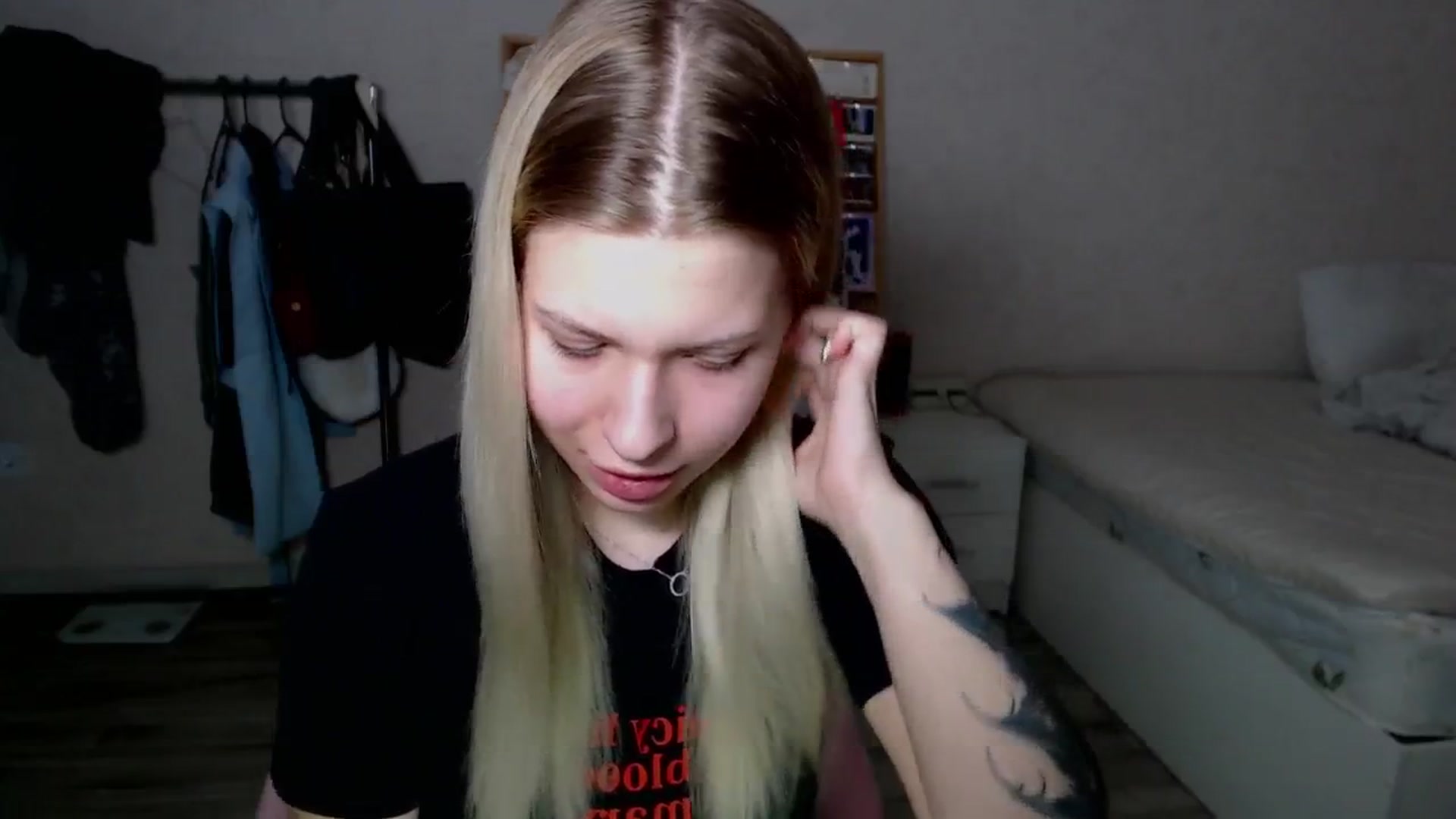 Gallery image thumbnail from Aidra__Foxxx's myfreecams stream on, 11/26/2024, 19:03 image 4 of 20