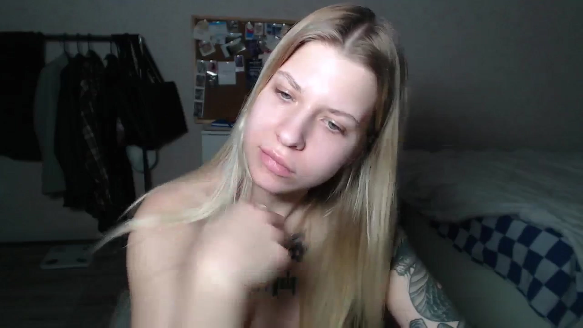 Gallery image thumbnail from Aidra__Foxxx's myfreecams stream on, 12/13/2024, 21:35 image 3 of 20