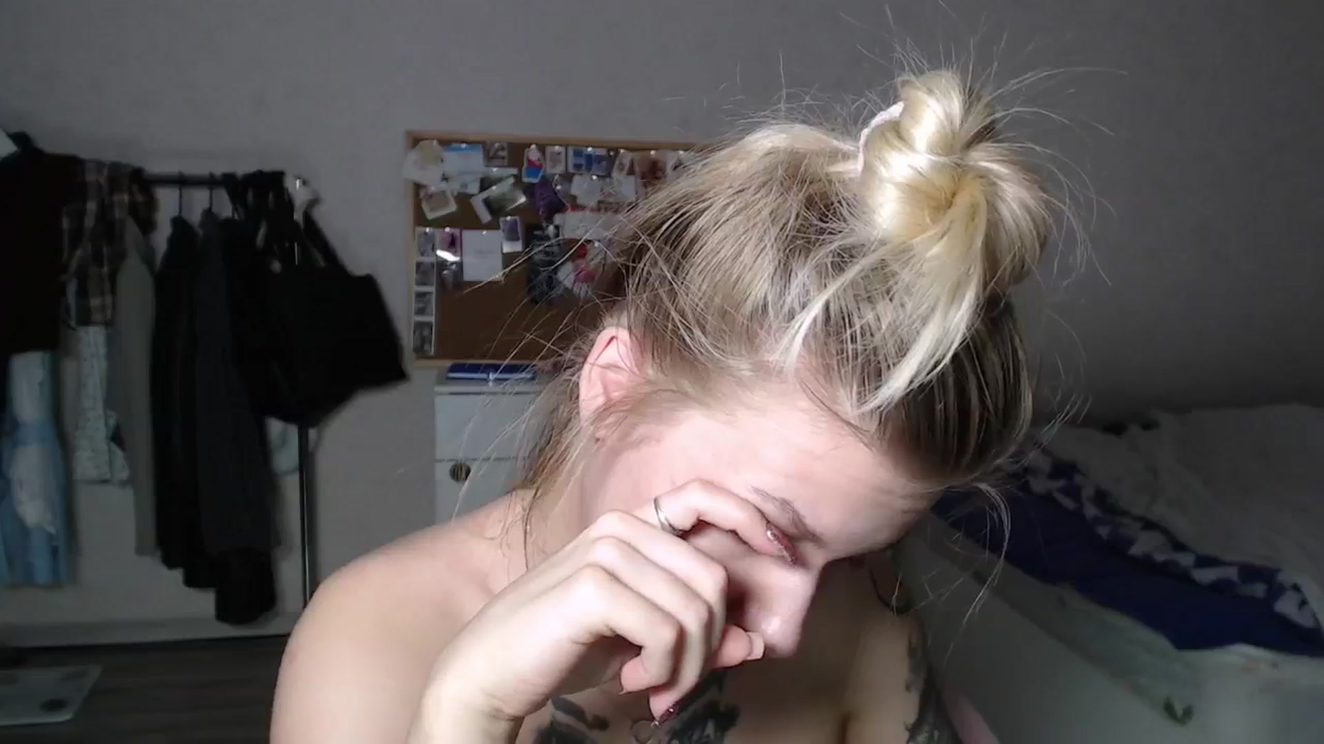 Gallery image thumbnail from Aidra__Foxxx's myfreecams stream on, 12/28/2024, 22:21 image 3 of 20