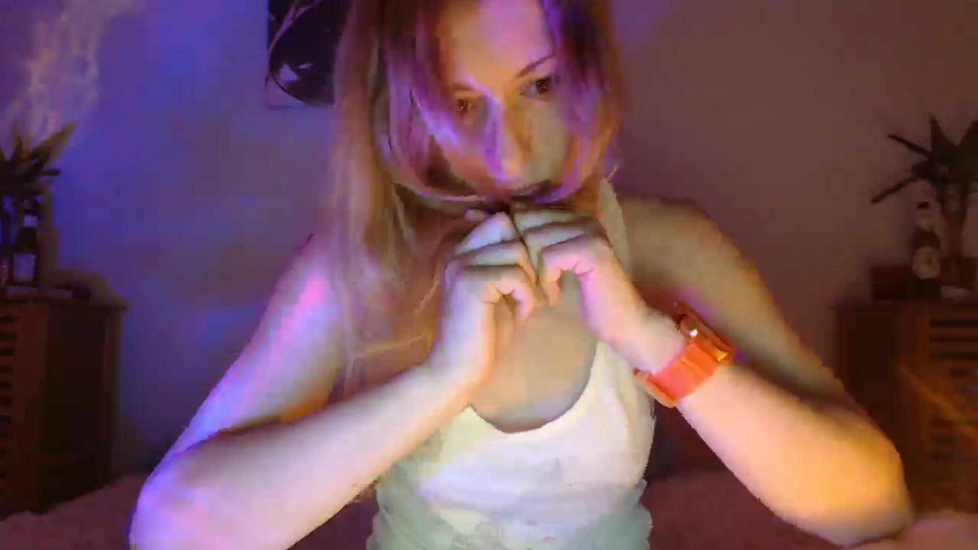 Gallery image thumbnail from Aiko111's myfreecams stream on, 06/13/2025, 21:17 image 15 of 20