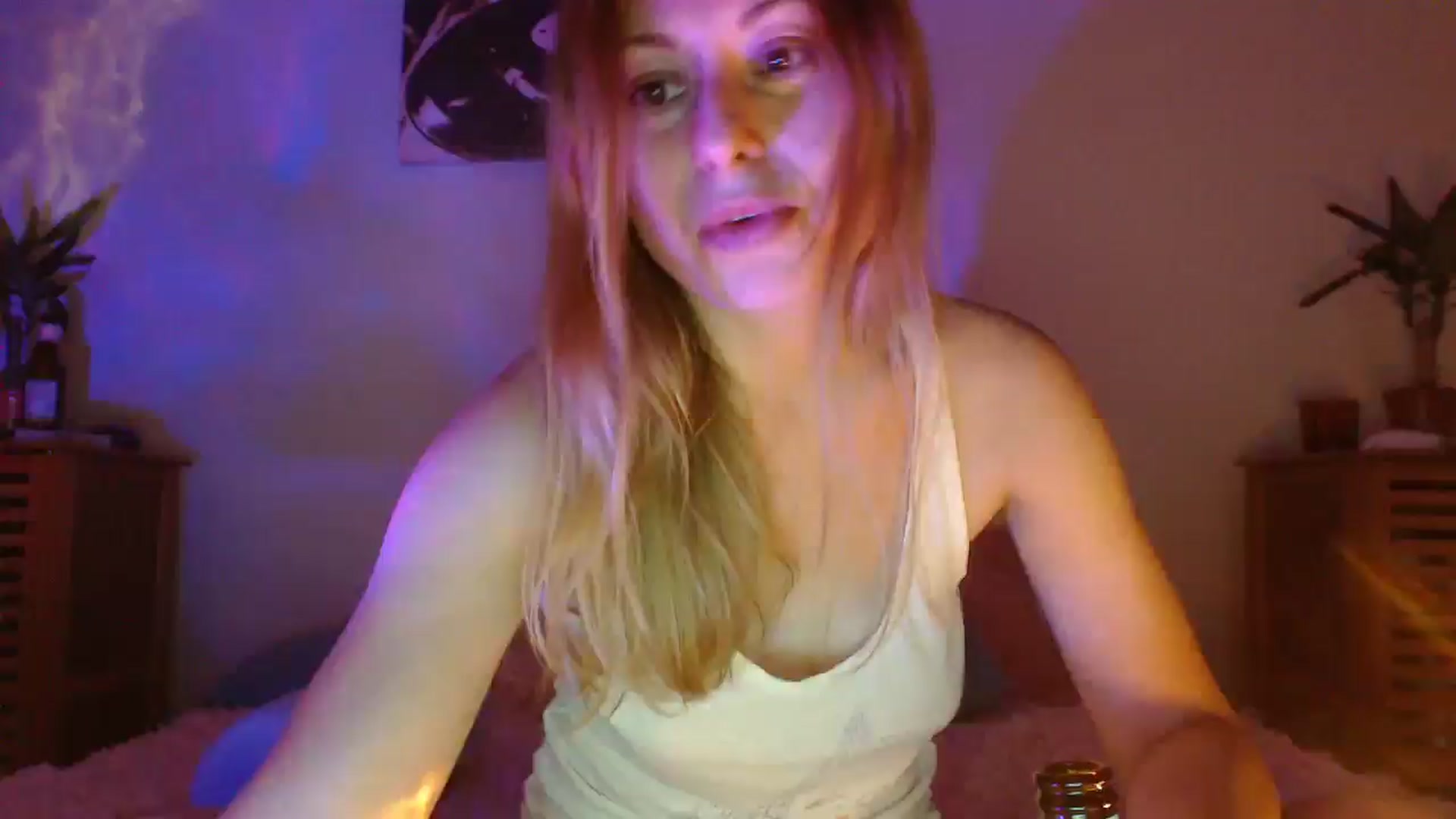 Gallery image thumbnail from Aiko111's myfreecams stream on, 06/13/2025, 21:17 image 7 of 20