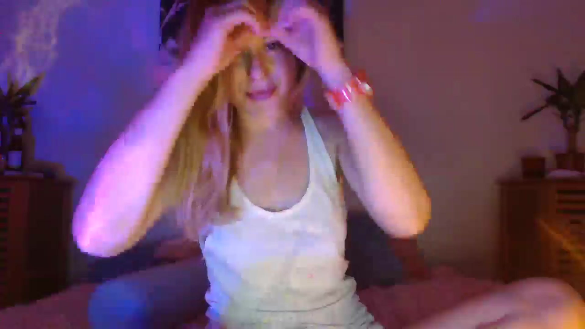 Gallery image thumbnail from Aiko111's myfreecams stream on, 06/13/2025, 21:17 image 18 of 20