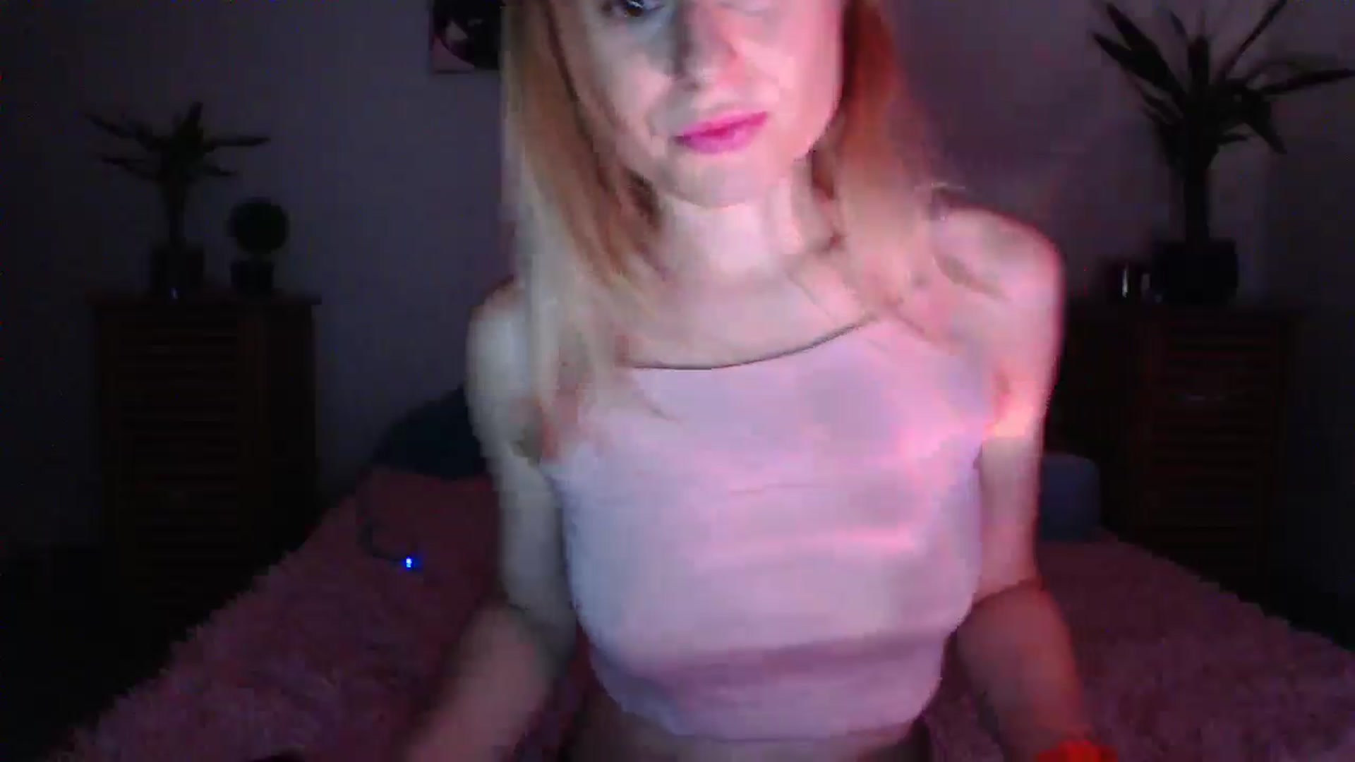 Gallery image thumbnail from Aiko111's myfreecams stream on, 08/06/2025, 18:11 image 9 of 20
