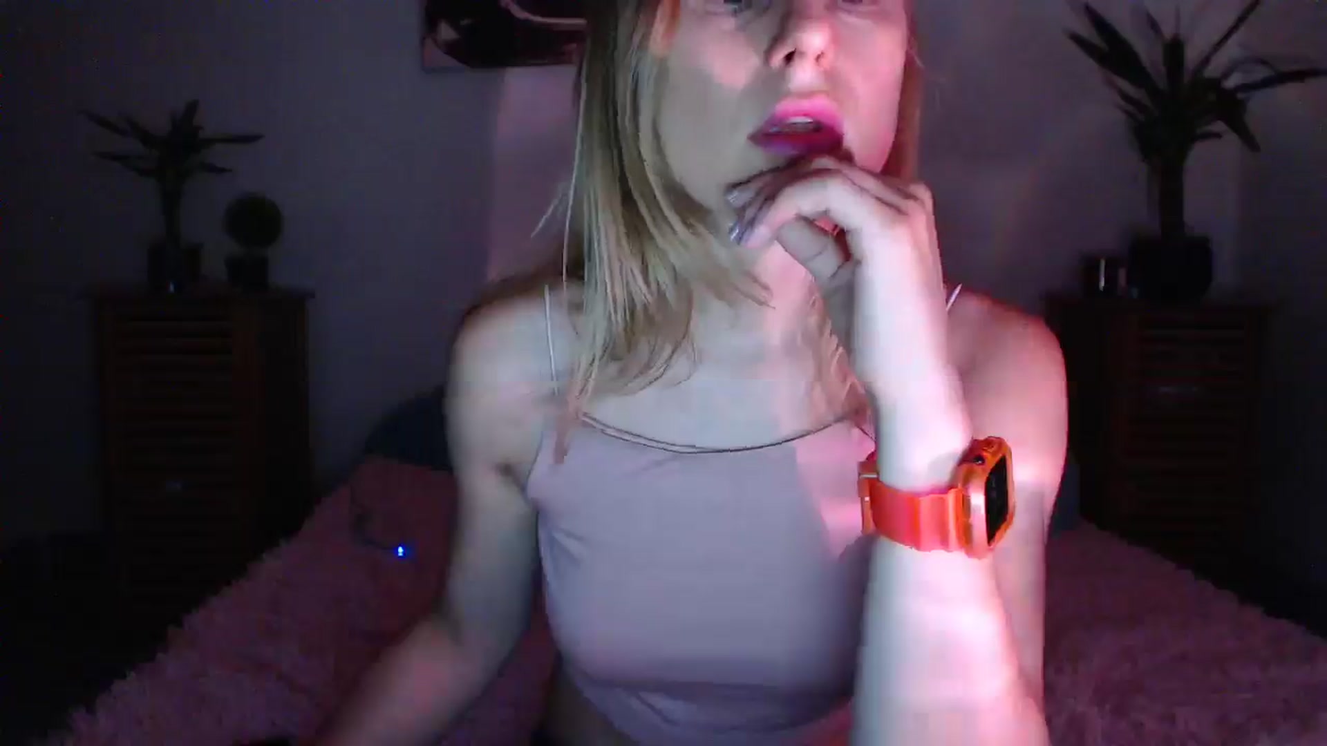 Gallery image thumbnail from Aiko111's myfreecams stream on, 08/06/2025, 18:11 image 3 of 20