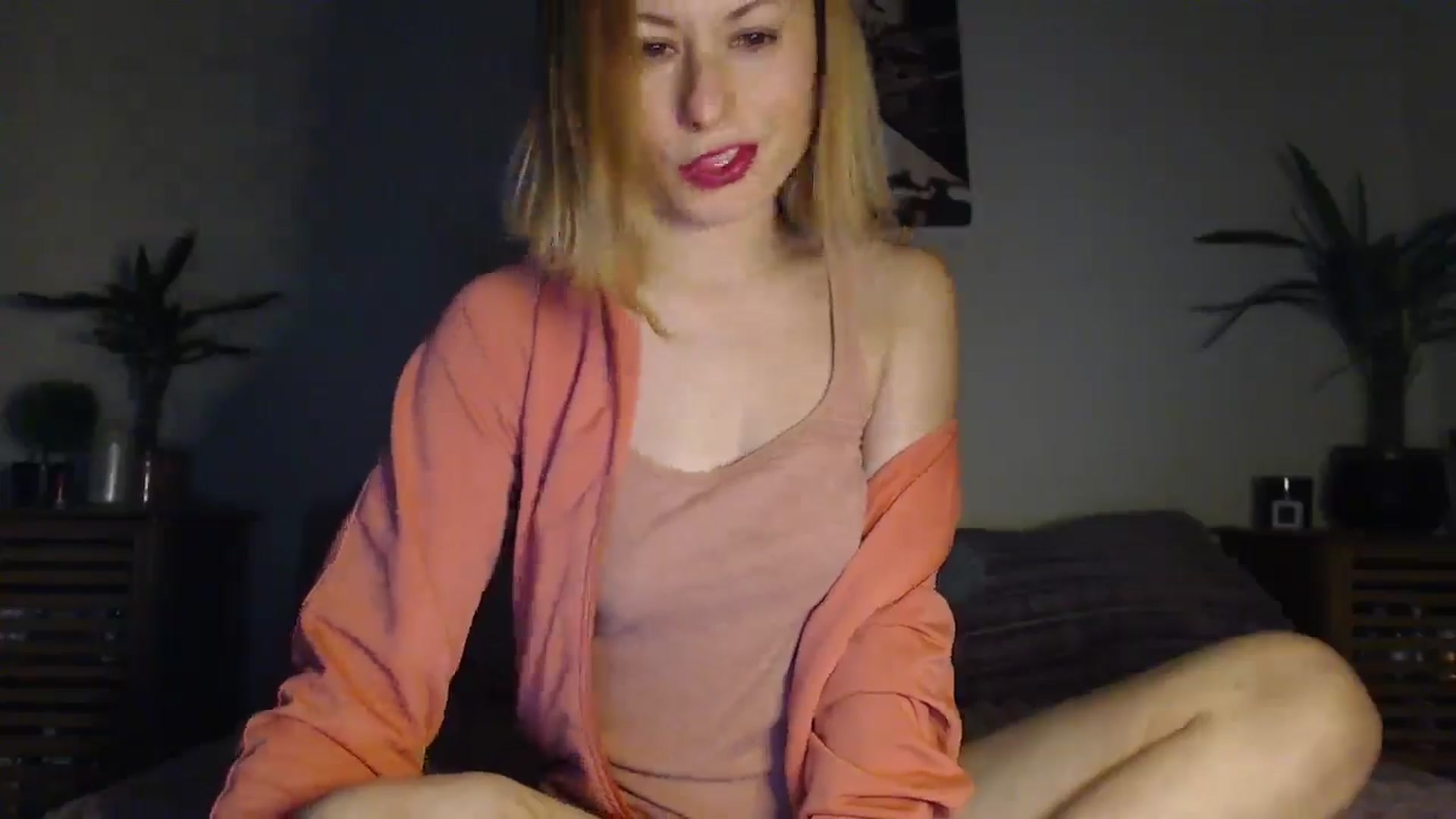 Gallery image thumbnail from Aiko111's myfreecams stream on, 12/06/2025, 22:54 image 17 of 20