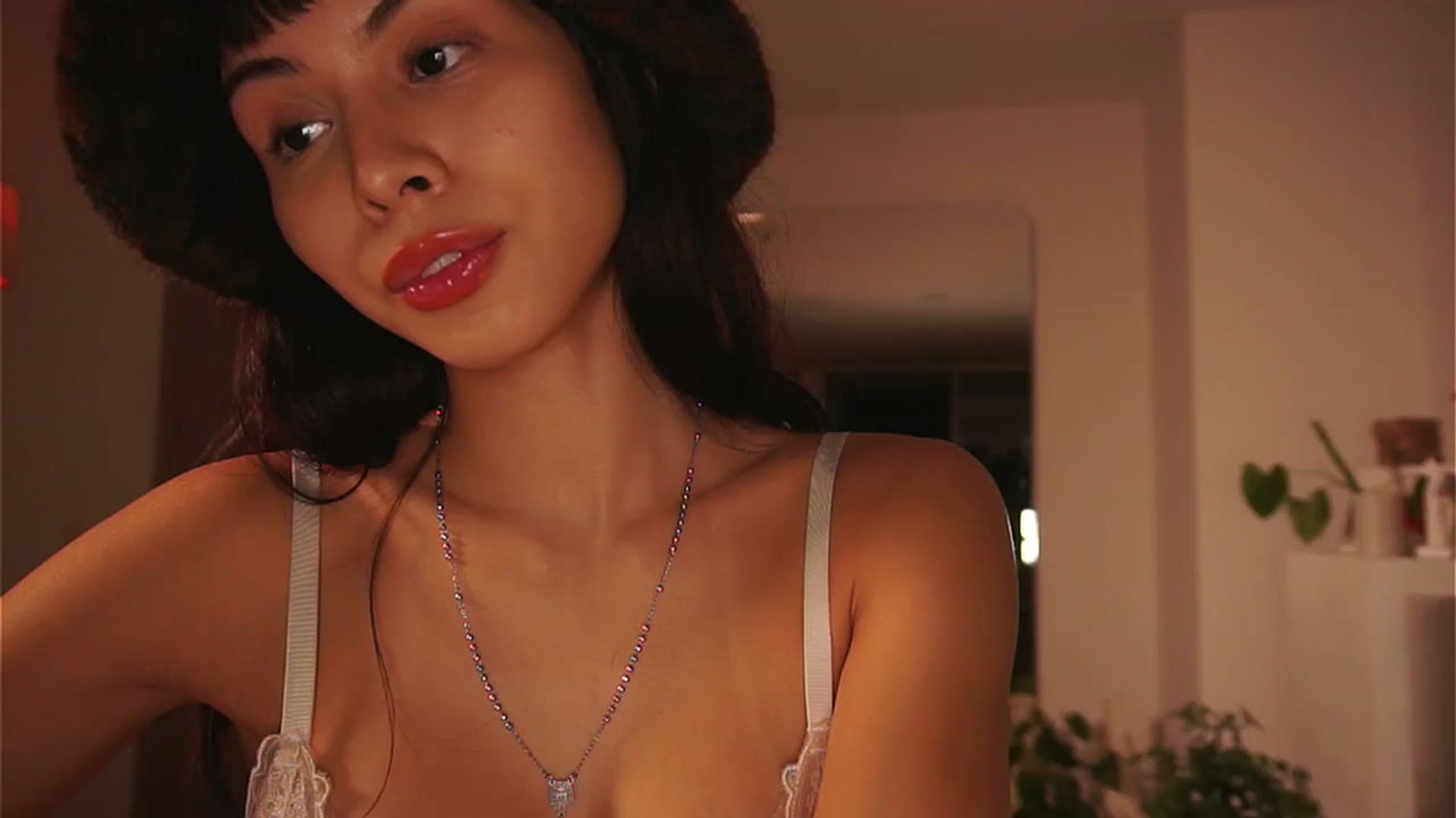 Gallery image thumbnail from Aila_'s myfreecams stream on, 12/19/2024, 05:09 image 19 of 20