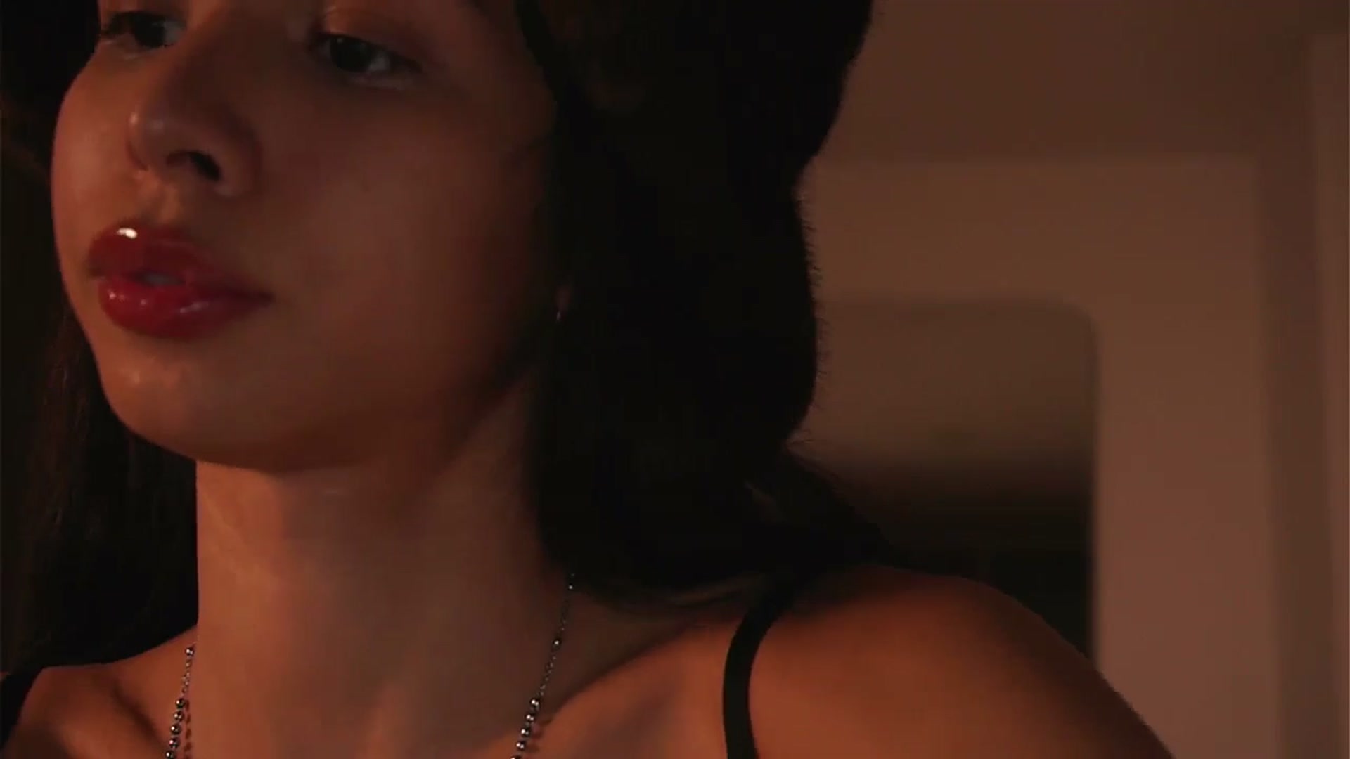 Gallery image thumbnail from Aila_'s myfreecams stream on, 12/19/2024, 05:09 image 6 of 20
