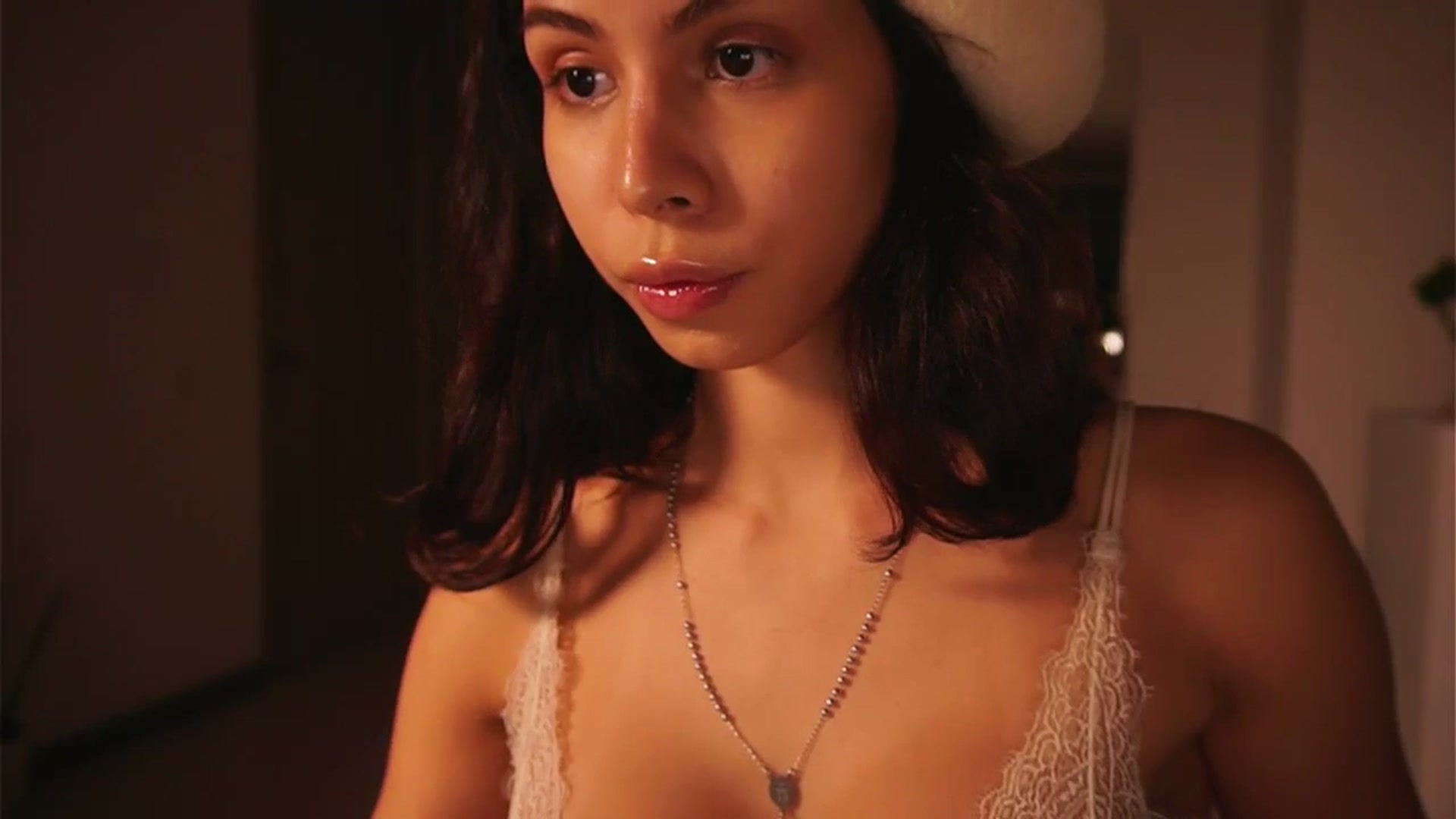 Gallery image thumbnail from Aila_'s myfreecams stream on, 12/24/2024, 05:50 image 4 of 20