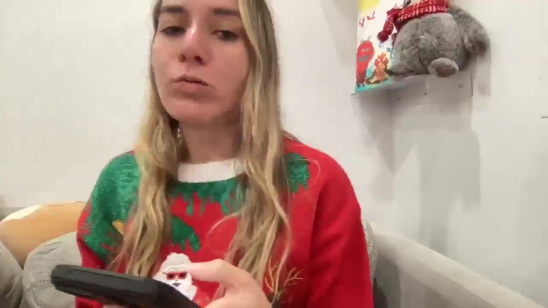 Gallery image thumbnail from AileBun's myfreecams stream on, 12/25/2024, 19:04 image 4 of 20