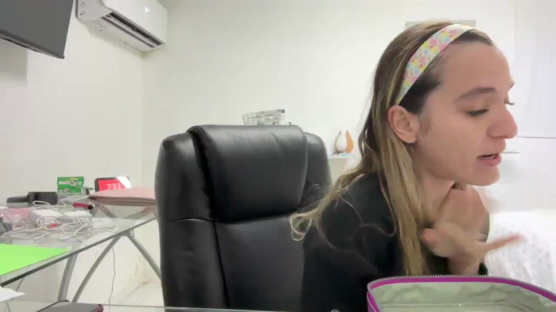 Gallery image thumbnail from AileBun's myfreecams stream on, 12/30/2025, 23:41 image 20 of 20