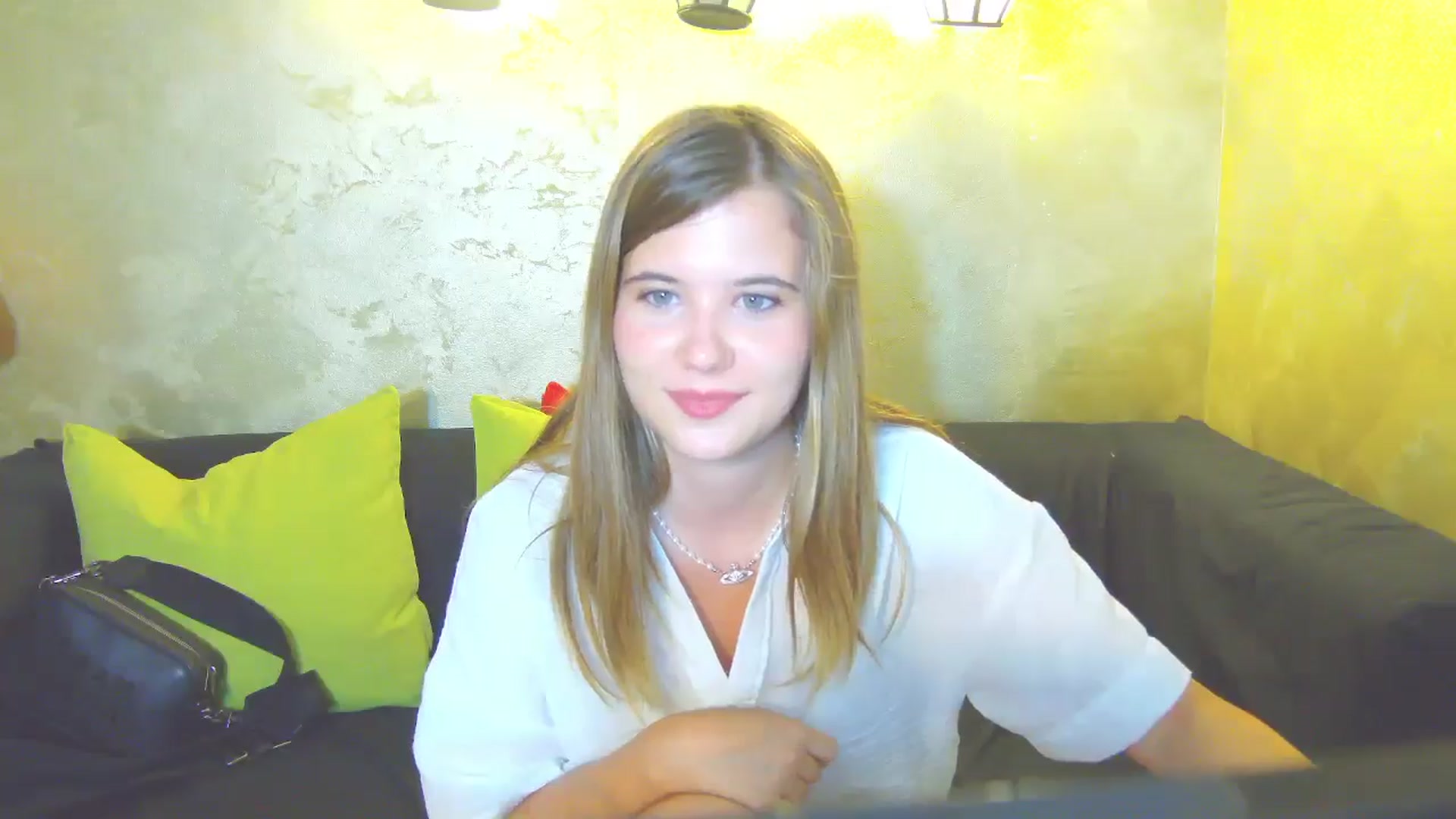 Gallery image thumbnail from Aileenaa's myfreecams stream on, 08/18/2025, 16:27 image 14 of 20