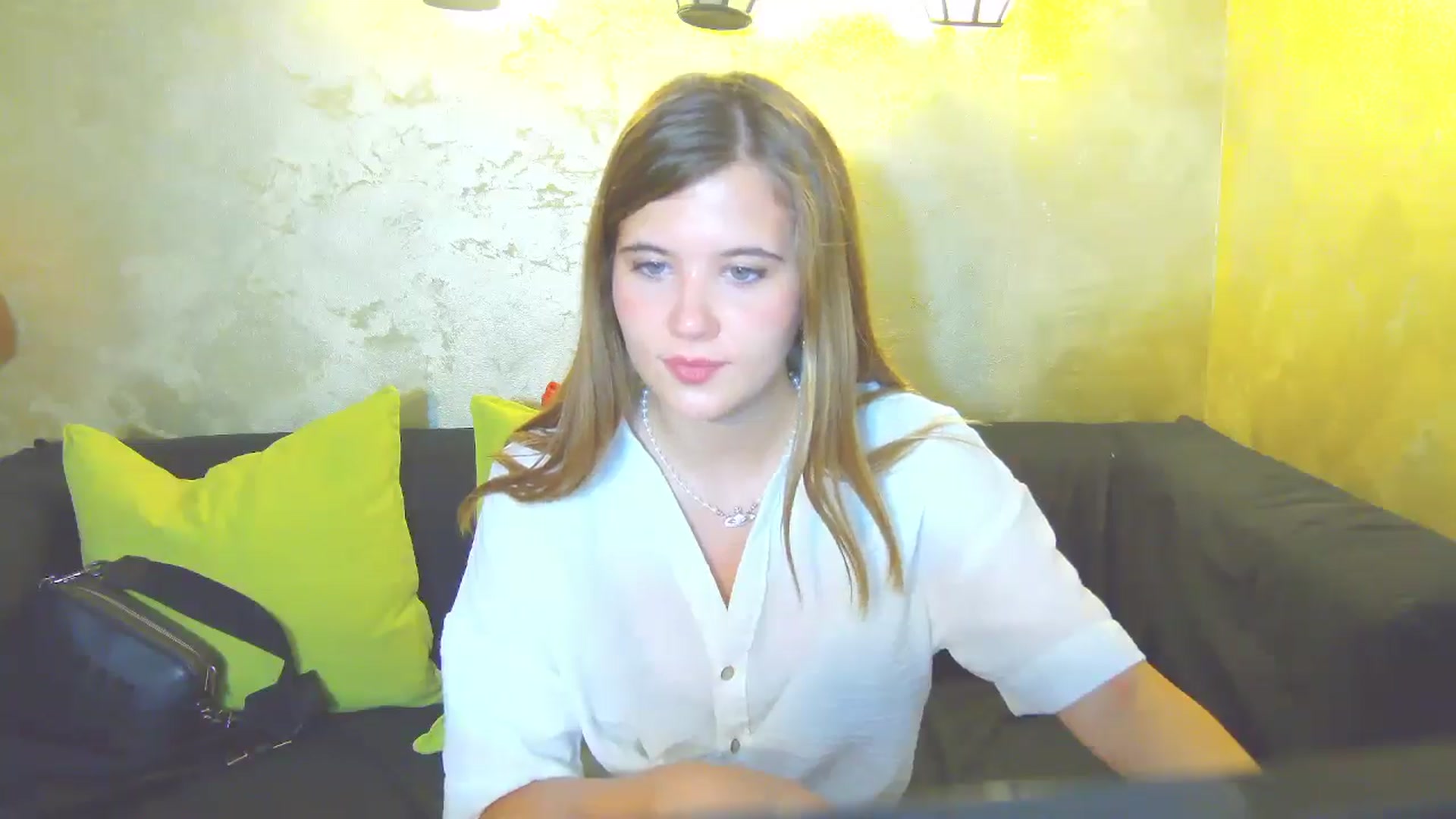Gallery image thumbnail from Aileenaa's myfreecams stream on, 08/18/2025, 16:27 image 2 of 20