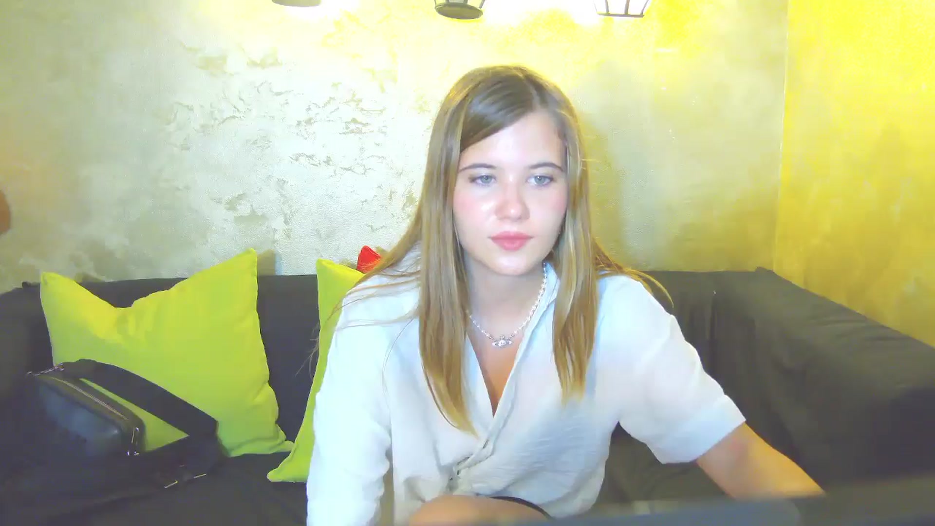 Gallery image thumbnail from Aileenaa's myfreecams stream on, 08/18/2025, 17:04 image 10 of 20