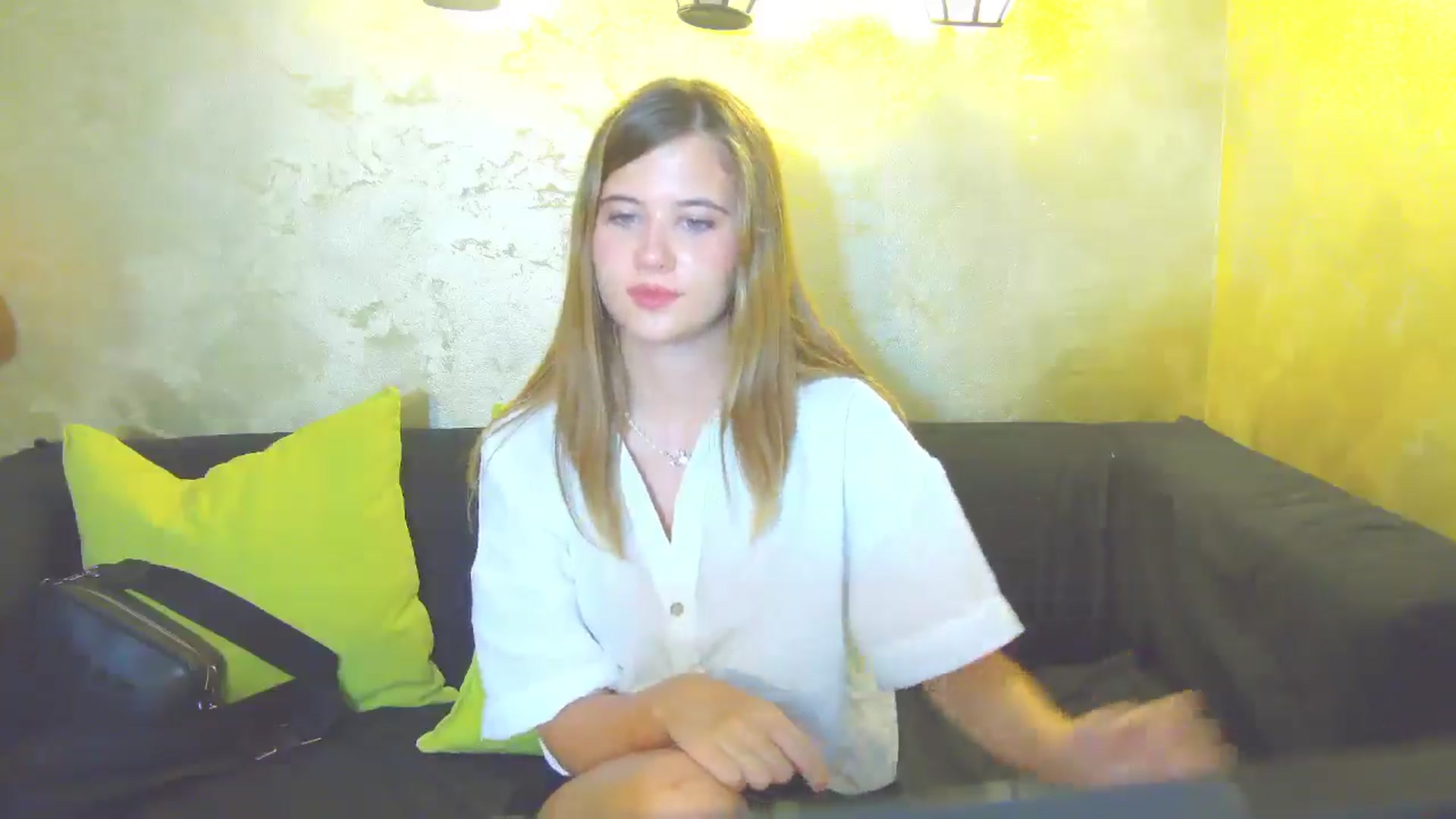 Gallery image thumbnail from Aileenaa's myfreecams stream on, 08/18/2025, 17:04 image 7 of 20