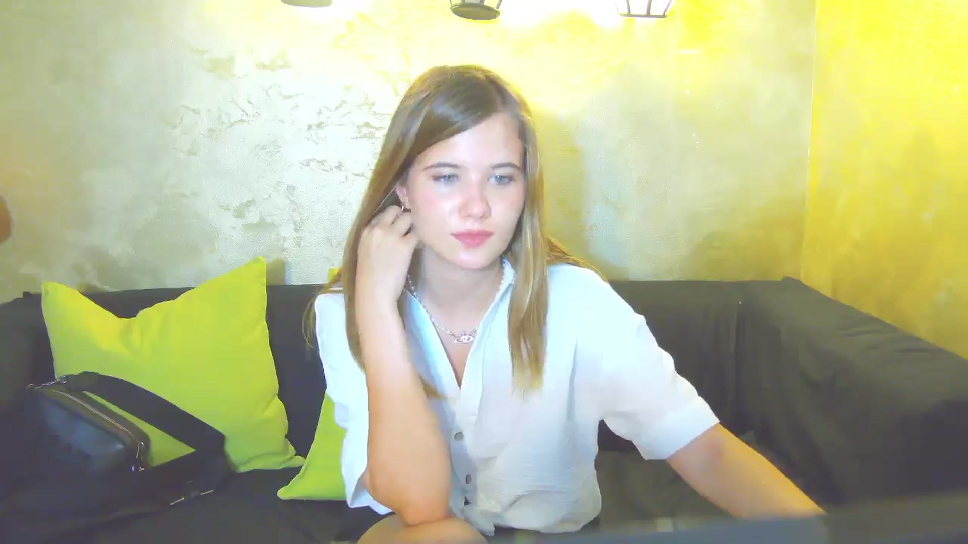 Gallery image thumbnail from Aileenaa's myfreecams stream on, 08/18/2025, 17:04 image 4 of 20