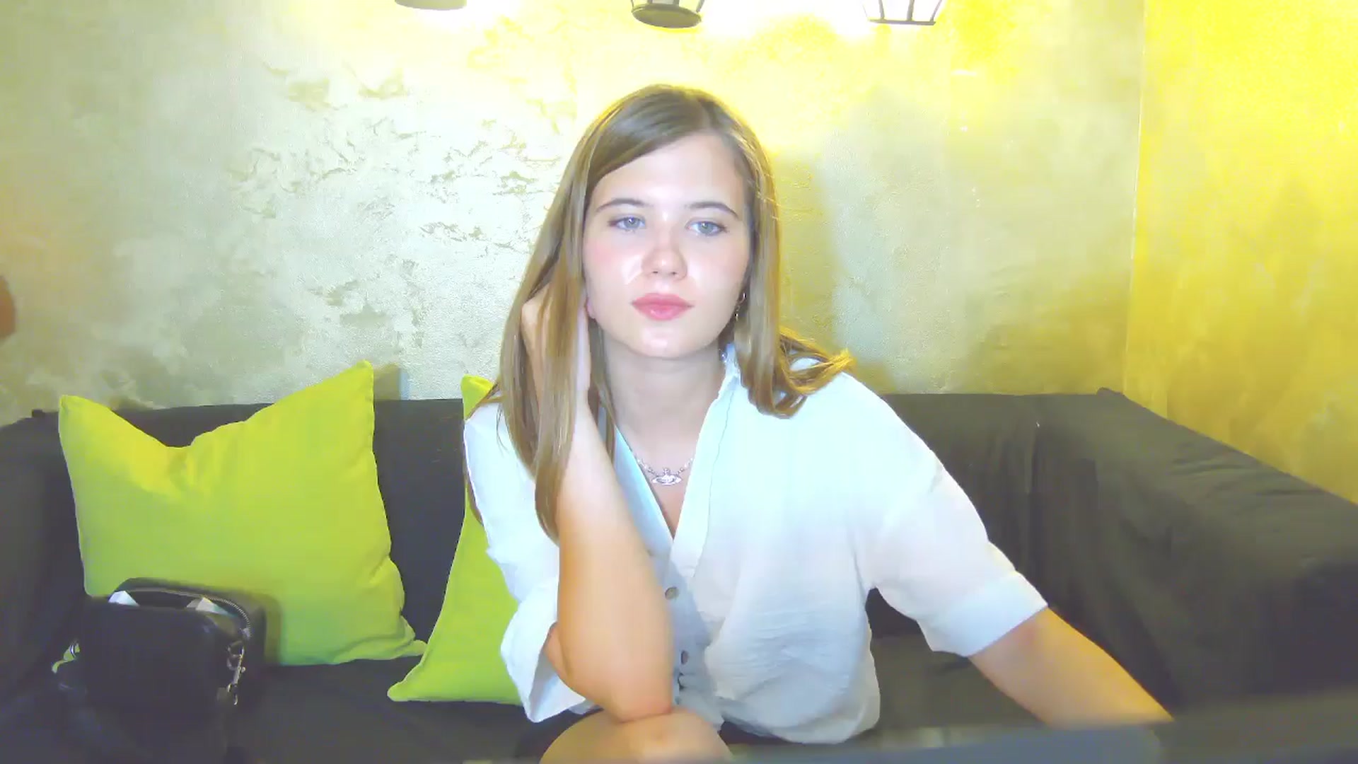 Gallery image thumbnail from Aileenaa's myfreecams stream on, 08/18/2025, 17:30 image 1 of 20