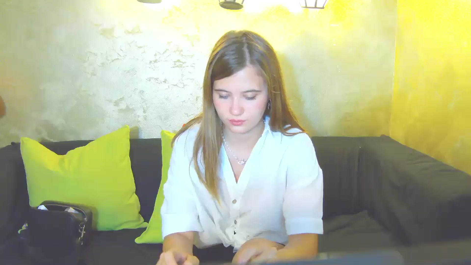 Gallery image thumbnail from Aileenaa's myfreecams stream on, 08/18/2025, 17:30 image 14 of 20