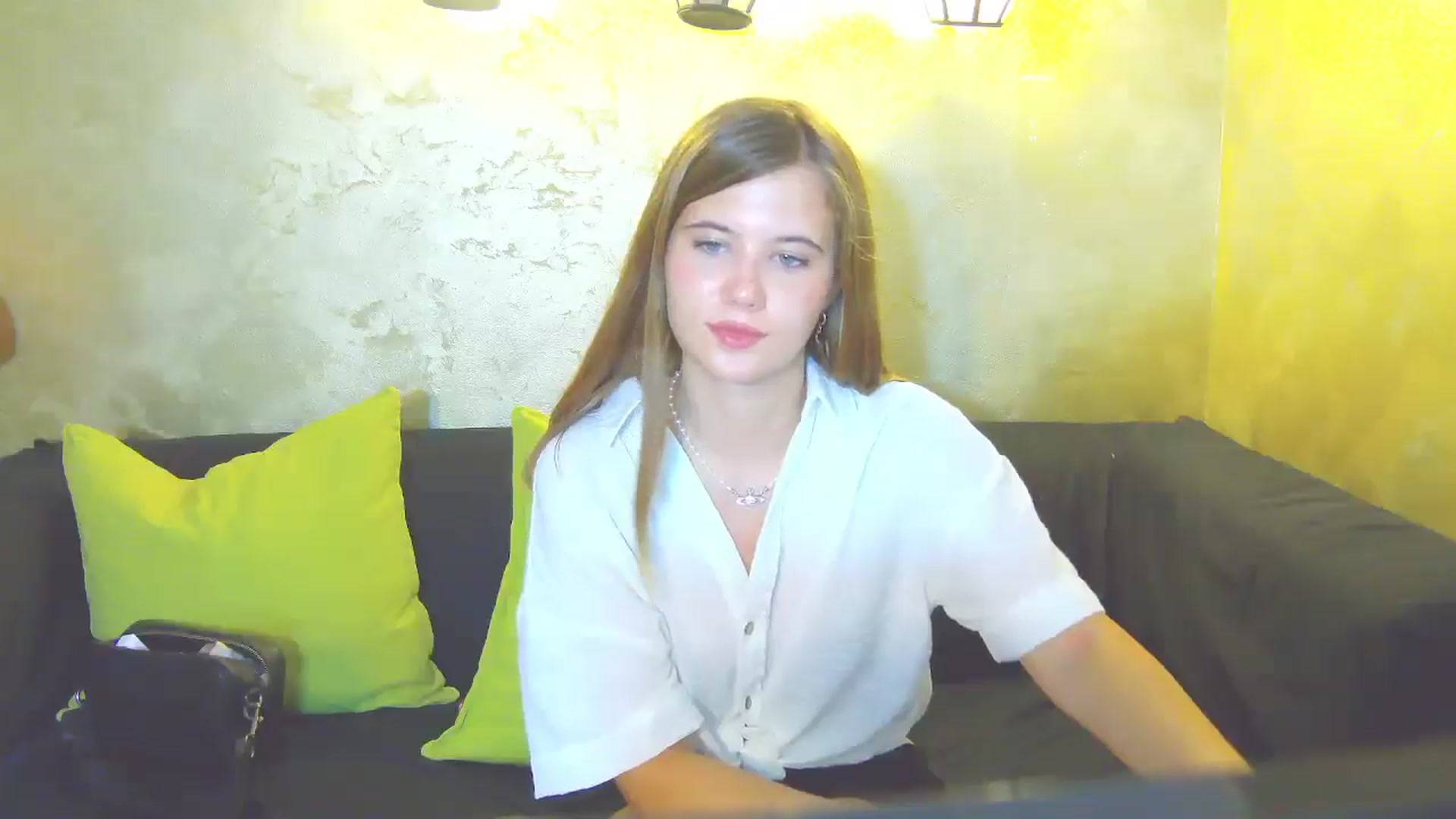 Gallery image thumbnail from Aileenaa's myfreecams stream on, 08/18/2025, 17:30 image 17 of 20