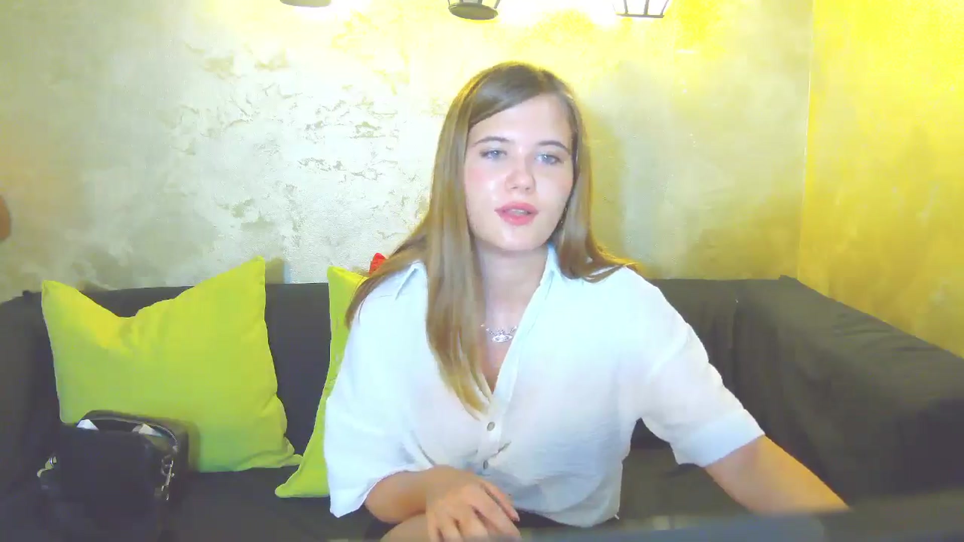 Gallery image thumbnail from Aileenaa's myfreecams stream on, 08/18/2025, 17:30 image 9 of 20
