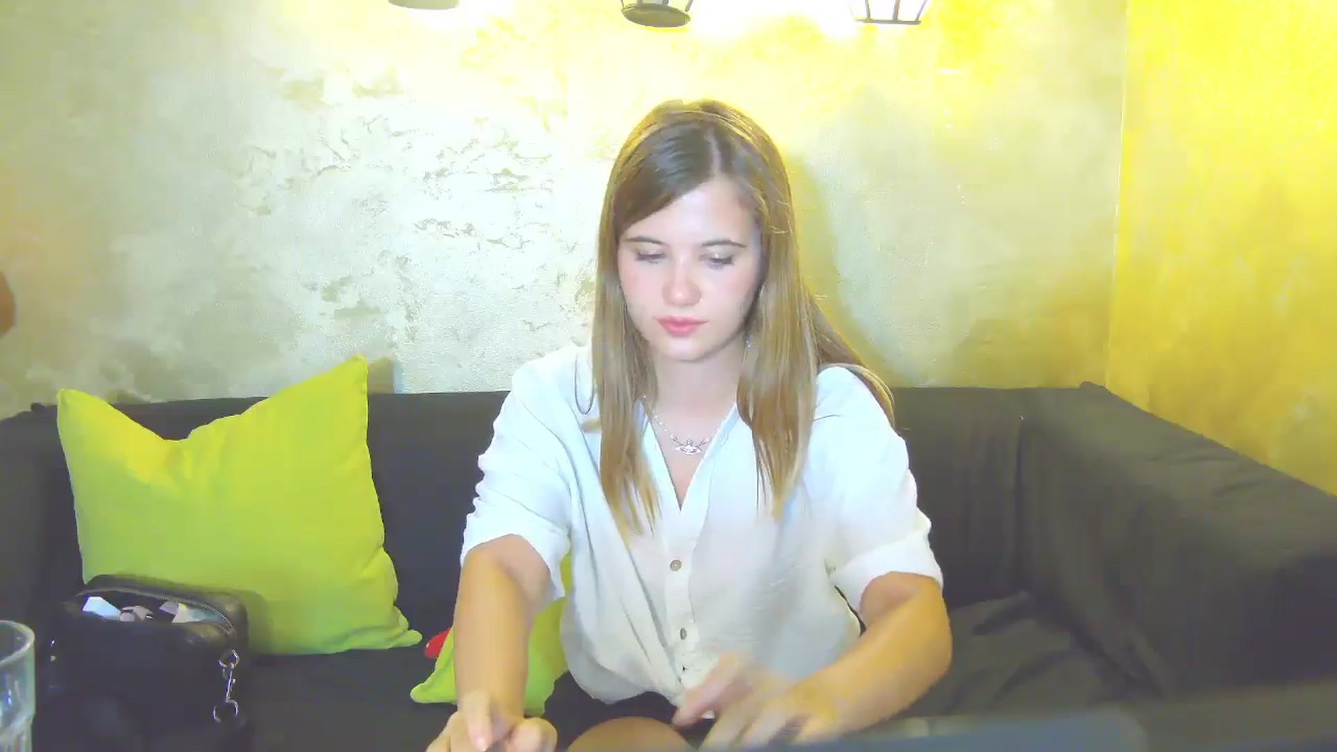 Gallery image thumbnail from Aileenaa's myfreecams stream on, 08/18/2025, 18:08 image 20 of 20