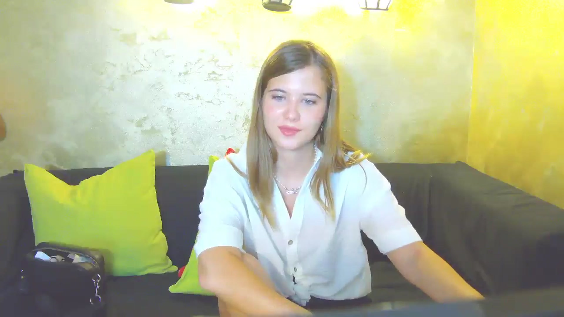 Gallery image thumbnail from Aileenaa's myfreecams stream on, 08/18/2025, 18:08 image 12 of 20